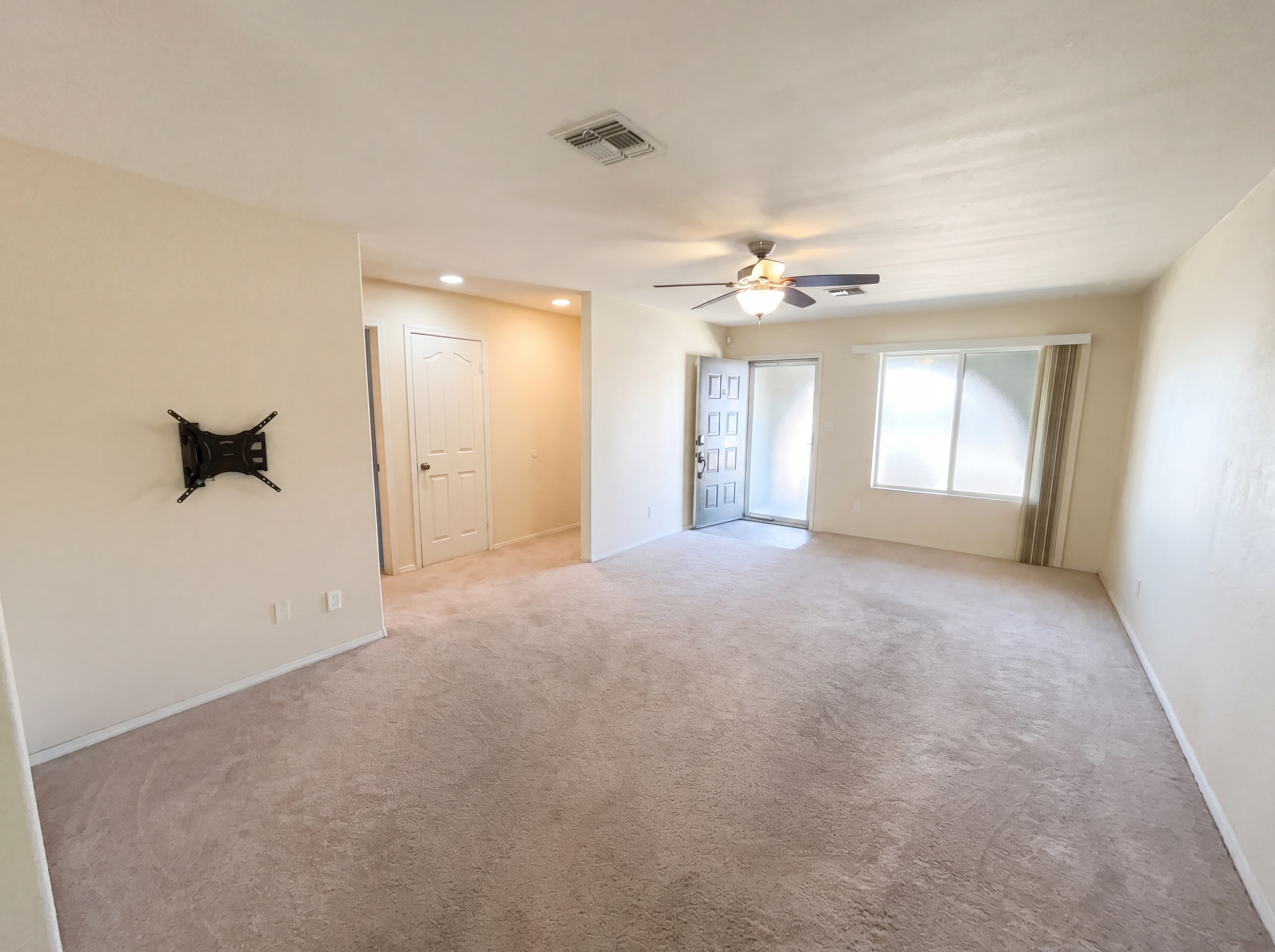 Photo 3 of 22 of 1359 S Almond Cir, Mesa, AZ