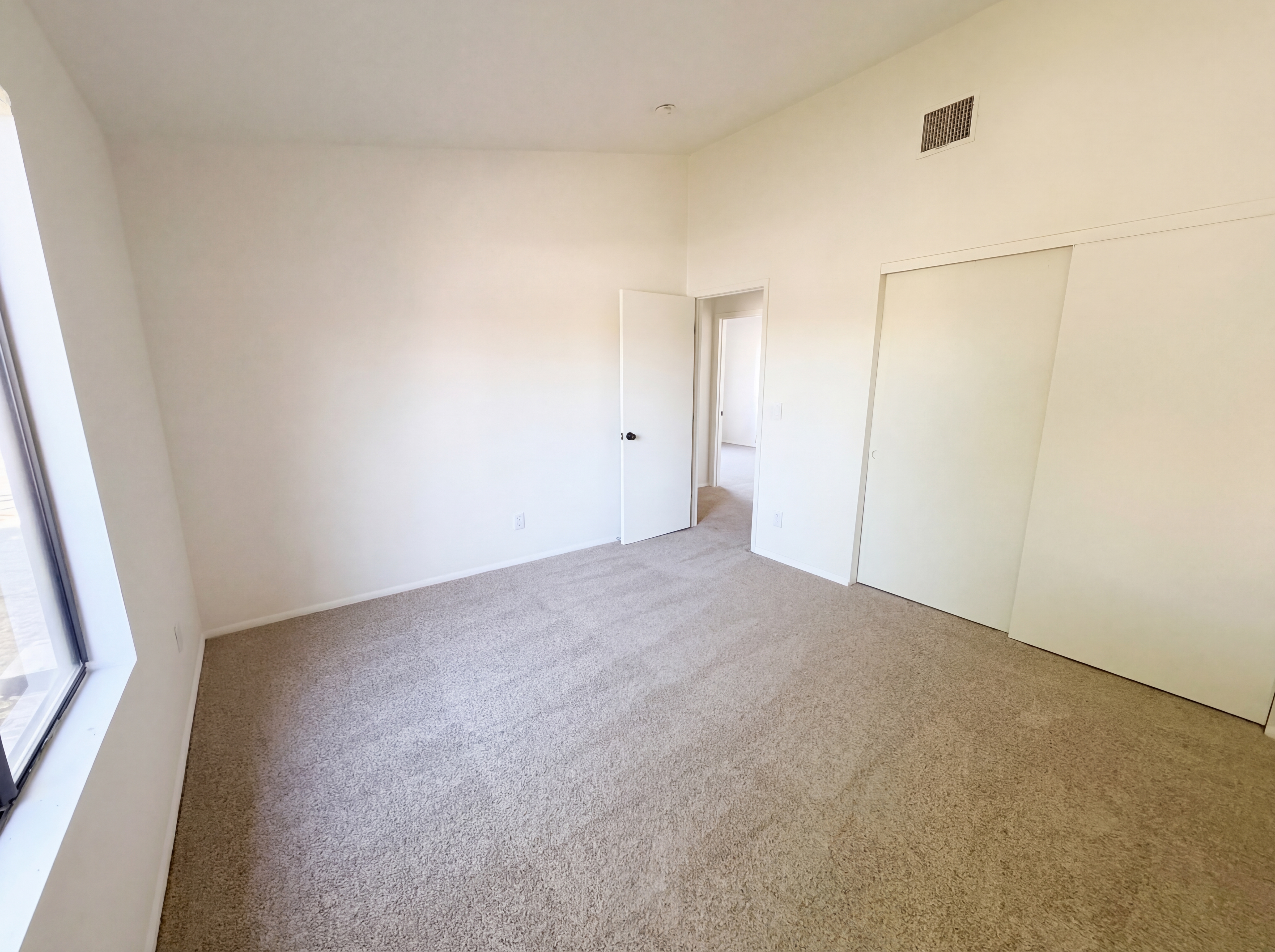 Photo 4 of 23 of 8049 S Carbury Way, Tucson, AZ