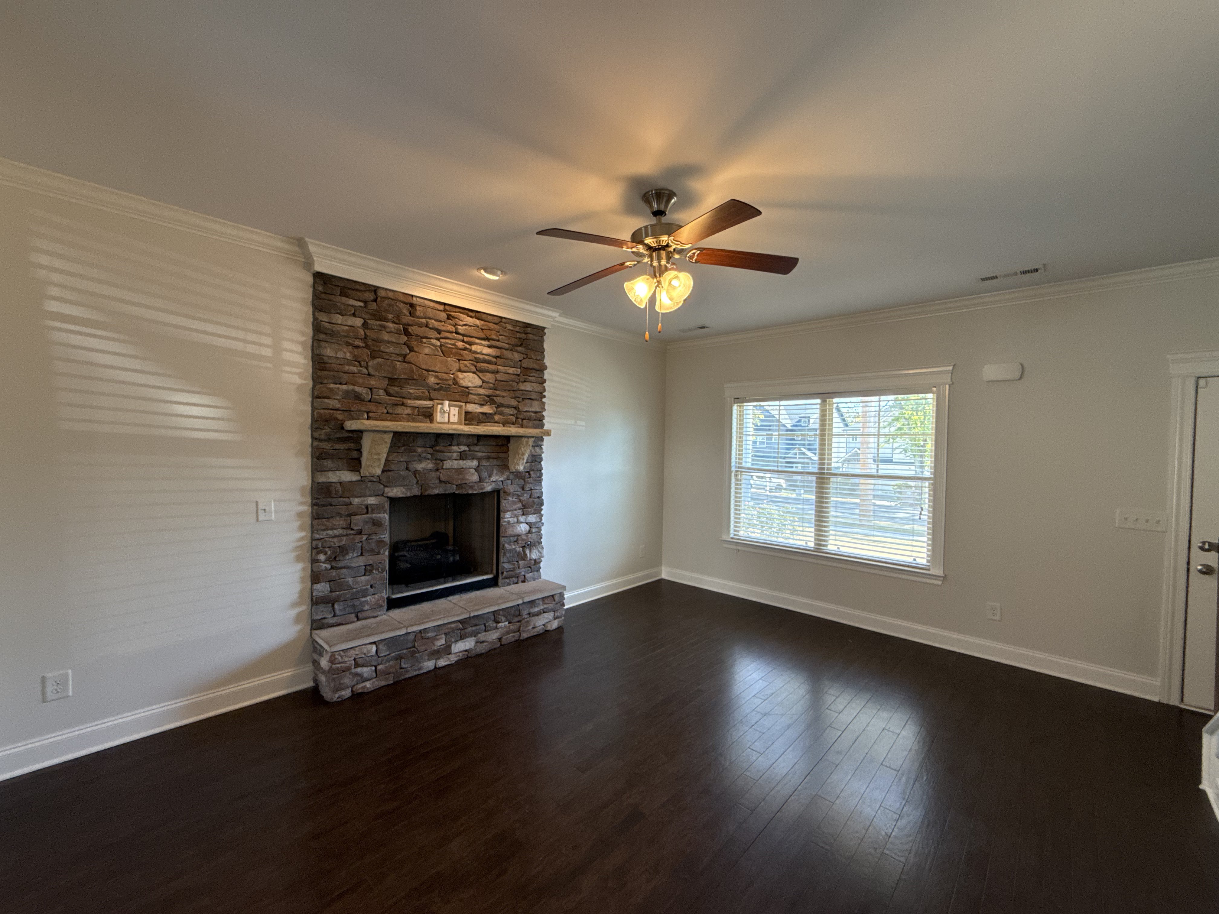 Photo 8 of 31 of 576 Green Ln, Whites Creek, TN