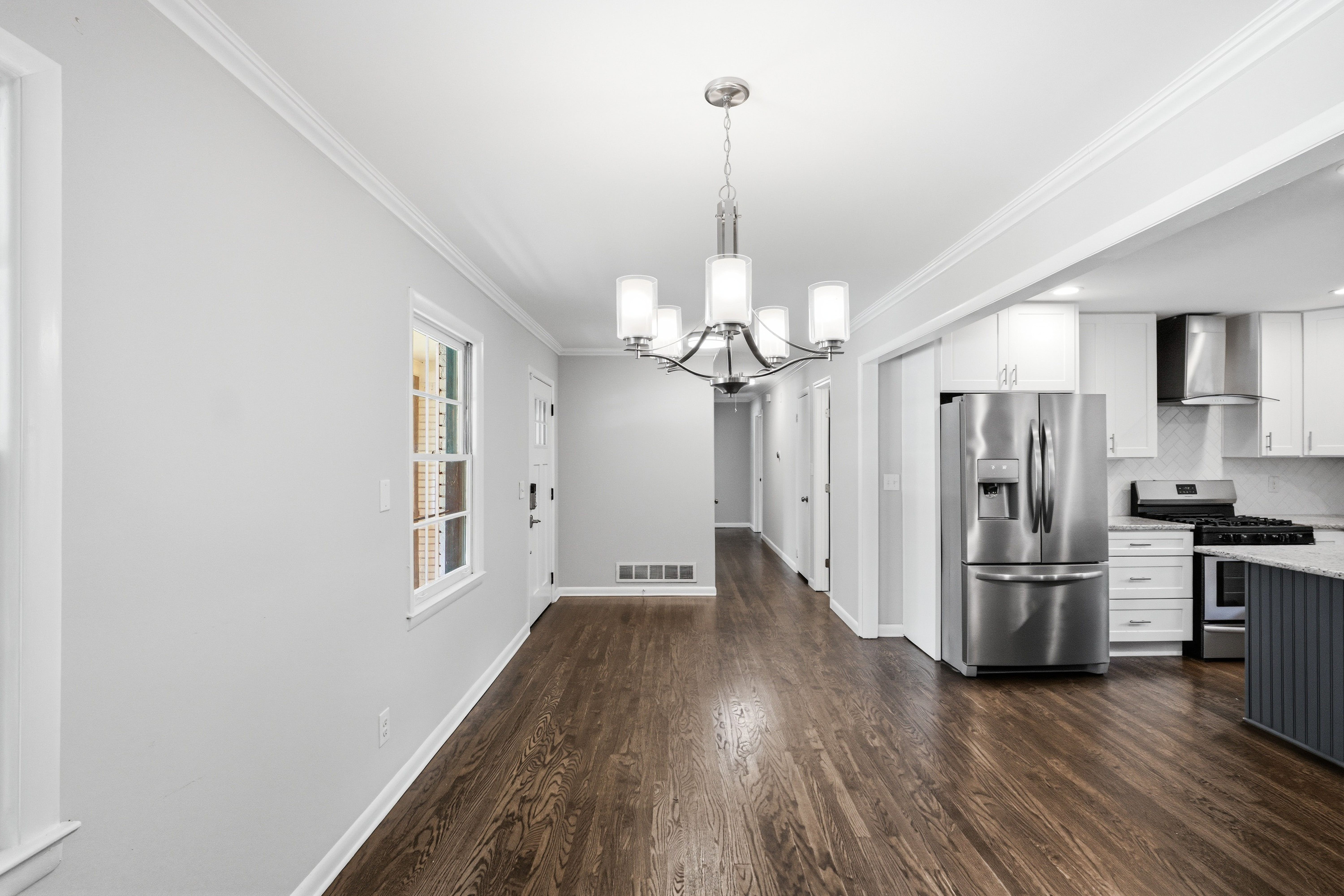 Photo 4 of 35 of 3020 Landrum Dr SW, Atlanta, GA