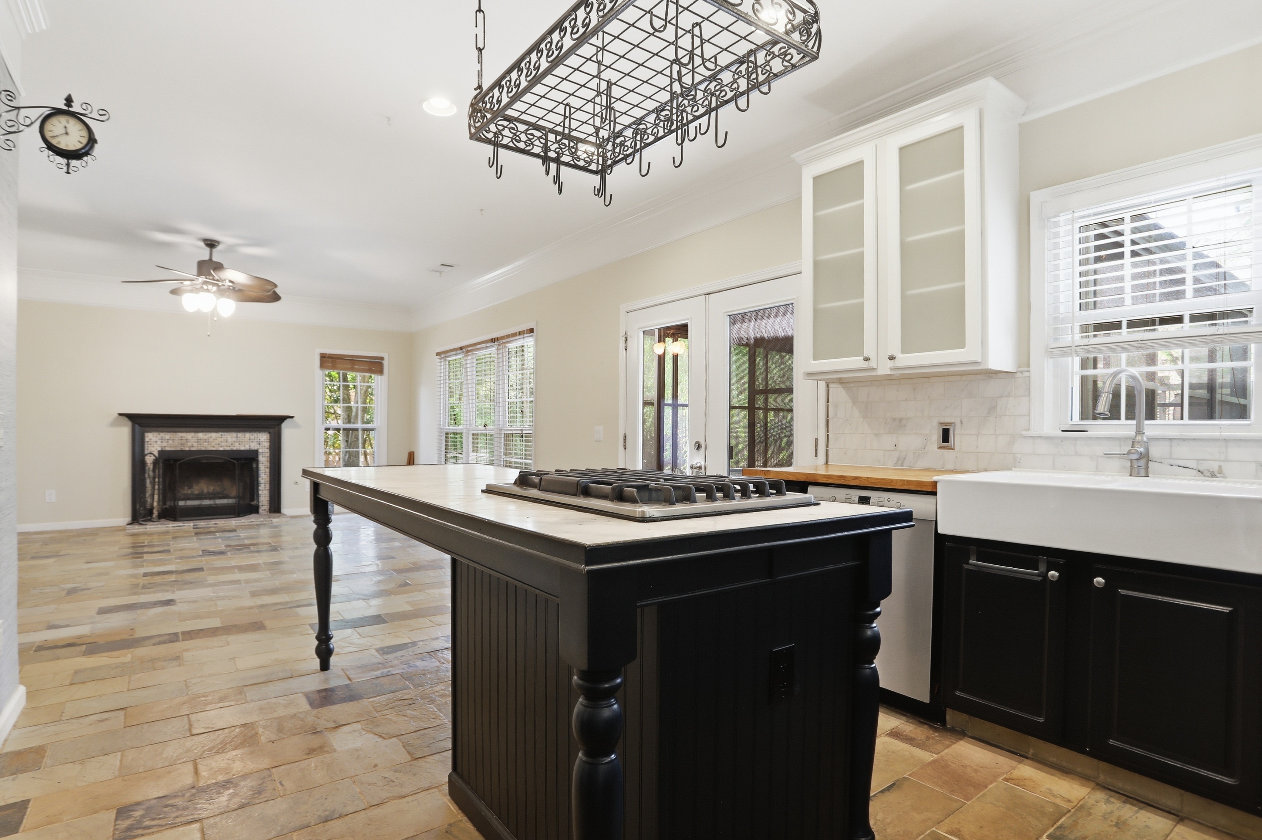 Photo 13 of 40 of 8590 River Walk Lndg, Johns Creek, GA