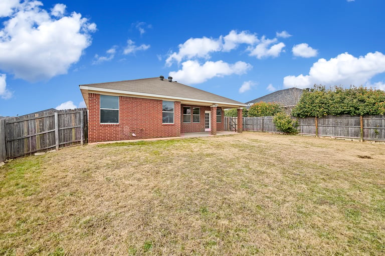 Photo 5 of 26 - 6400 Rainwater Way, Fort Worth, TX 76179