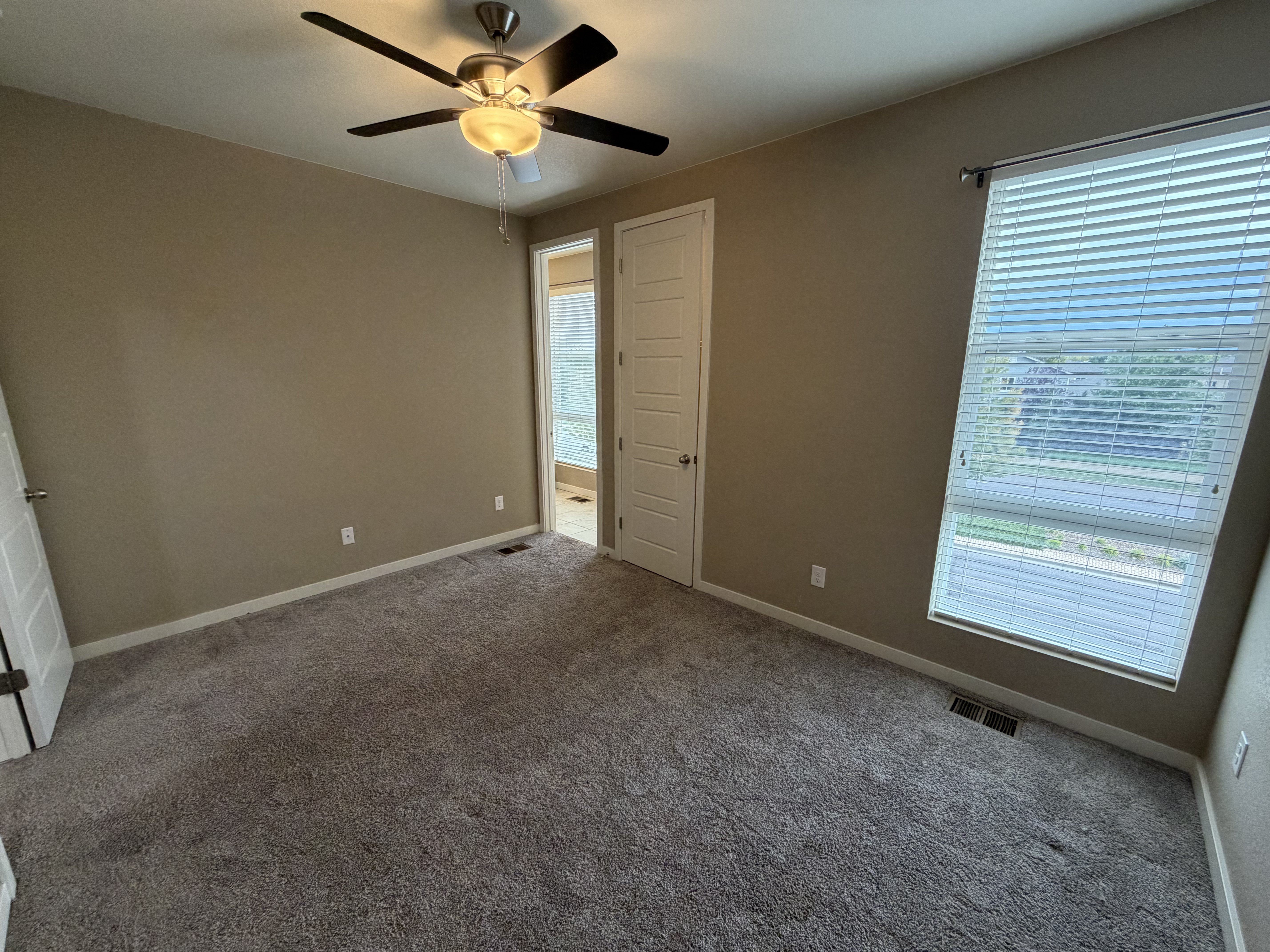 Photo 12 of 20 of 15738 E Broncos Pl, Englewood, CO