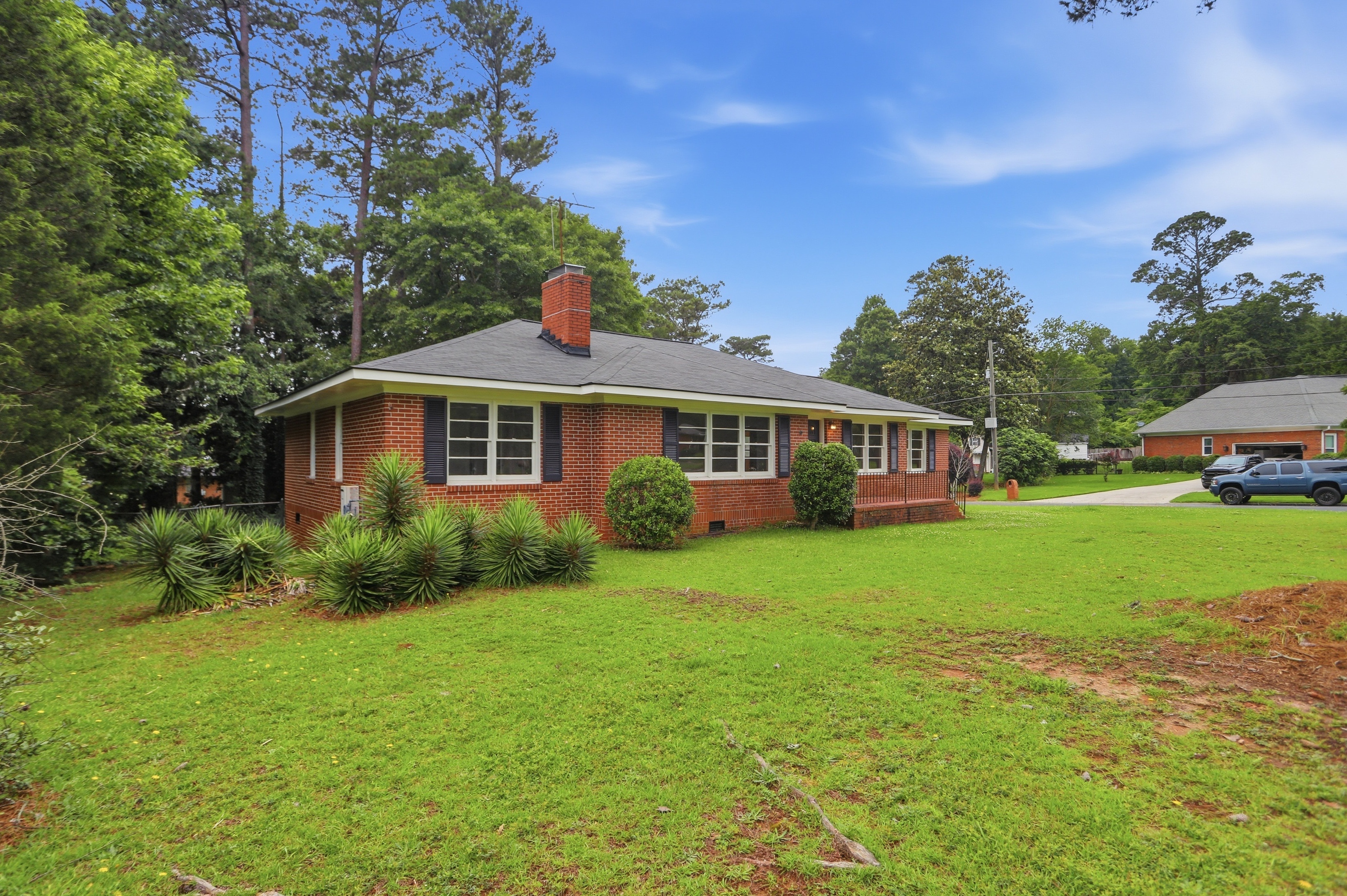 Photo 7 of 30 of 1101 Skyline Dr, Griffin, GA