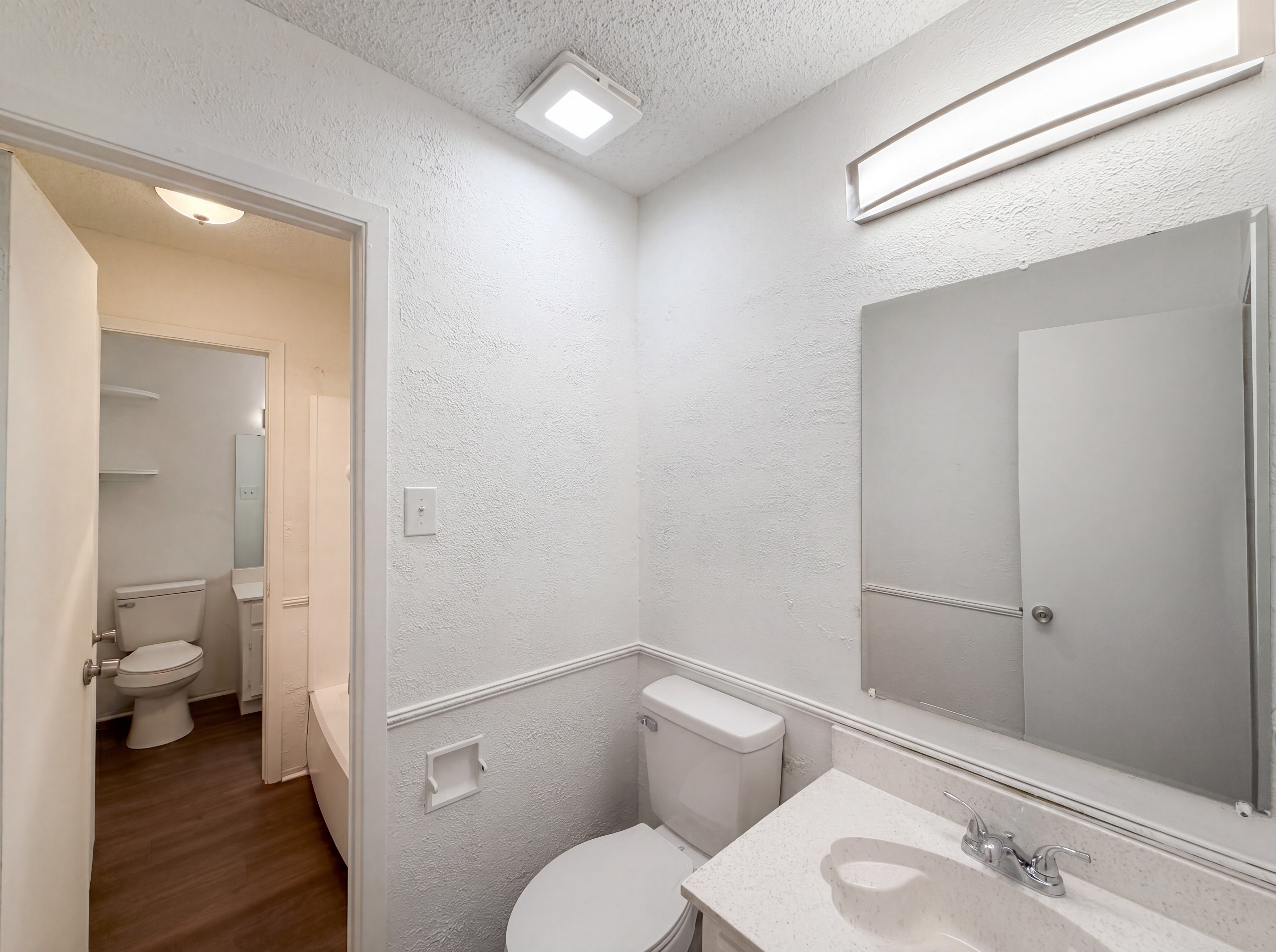 Photo 6 of 19 of 512 Lake Crest Pkwy, Azle, TX