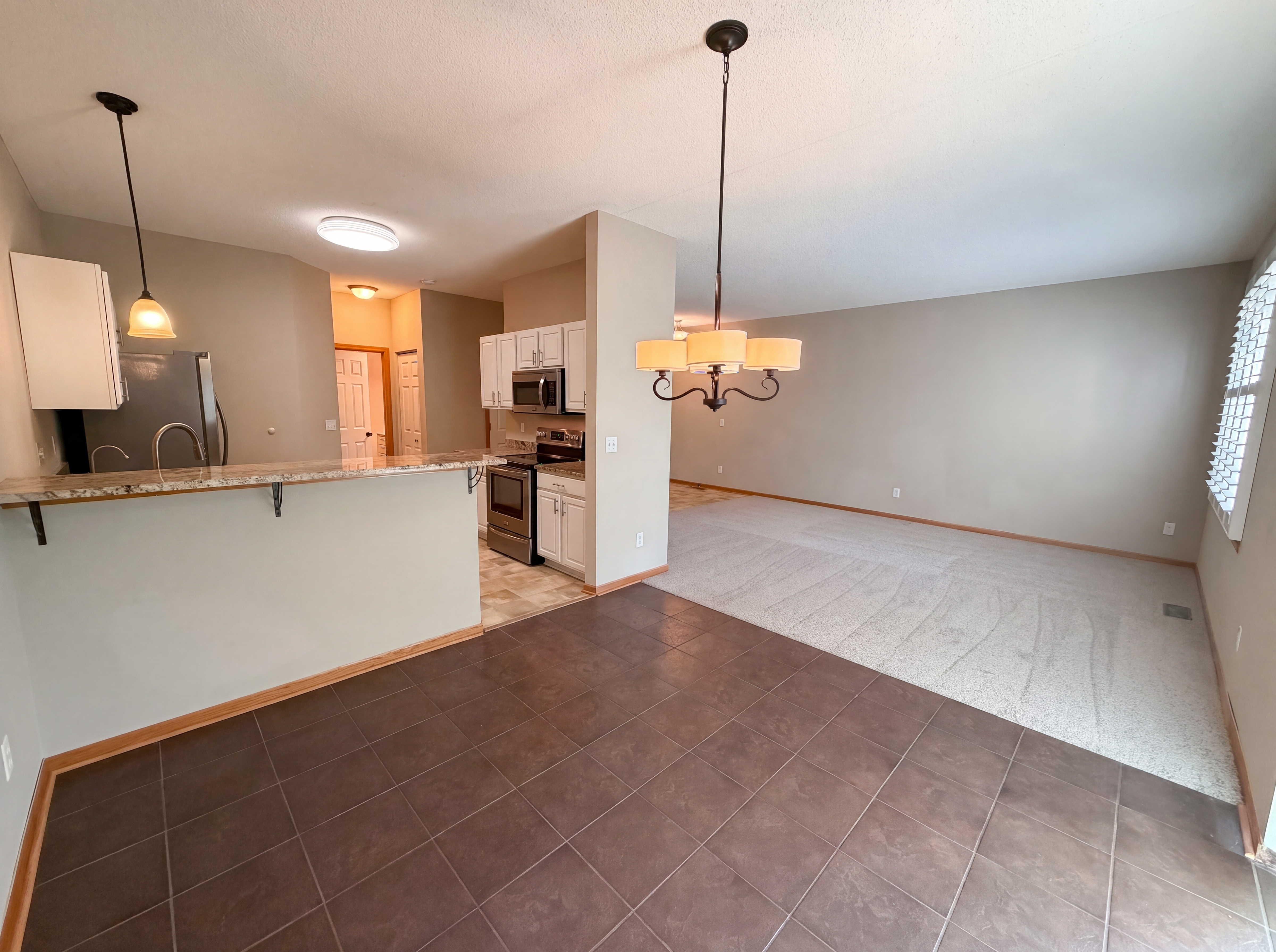 Photo 8 of 26 of 17005 78th Pl N, Maple Grove, MN