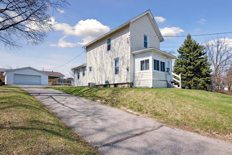 208 Watts St, Jackson, MI 49203 Opendoor