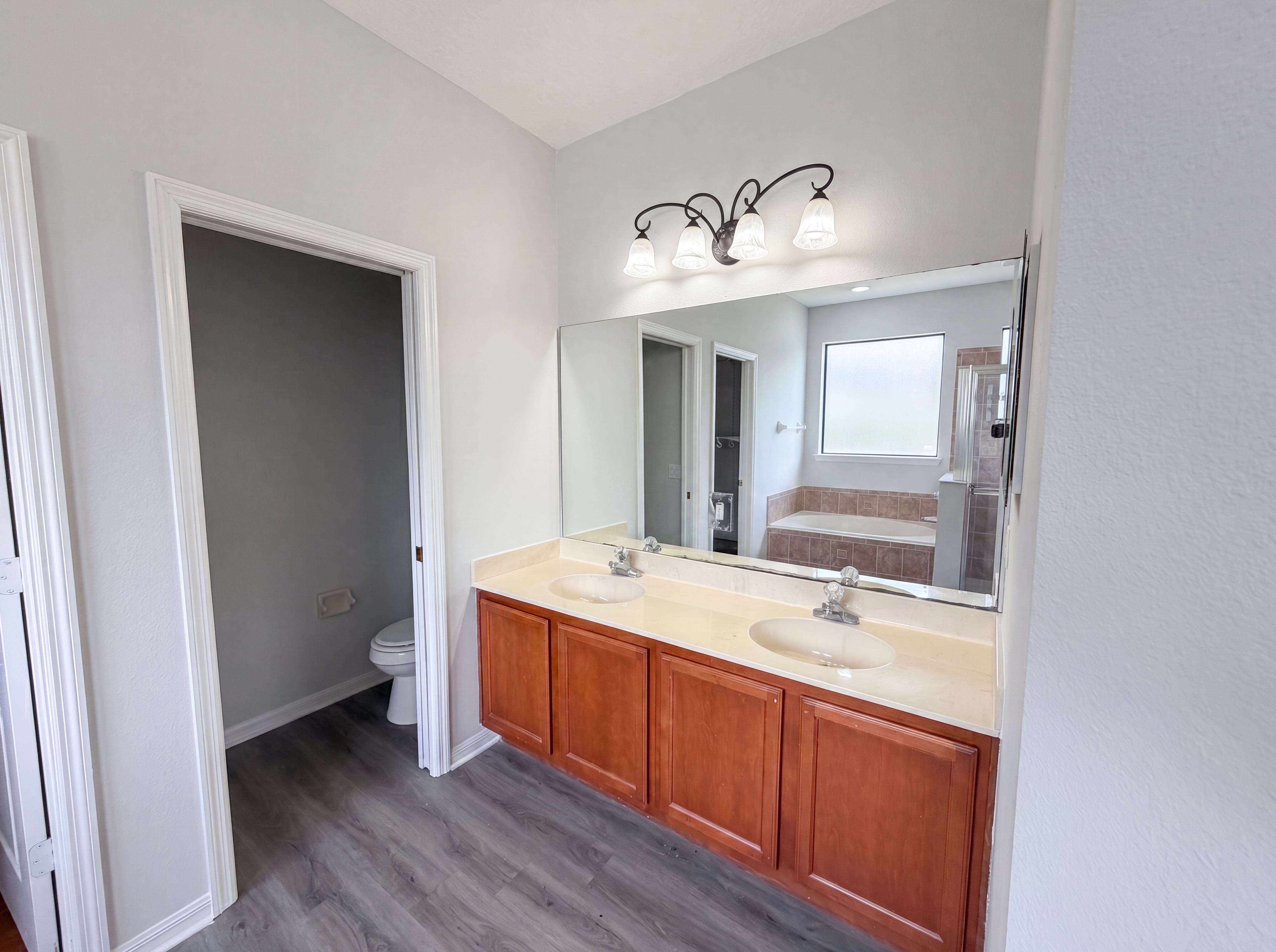 Photo 19 of 26 of 216 Blue Crystal Dr, Deland, FL