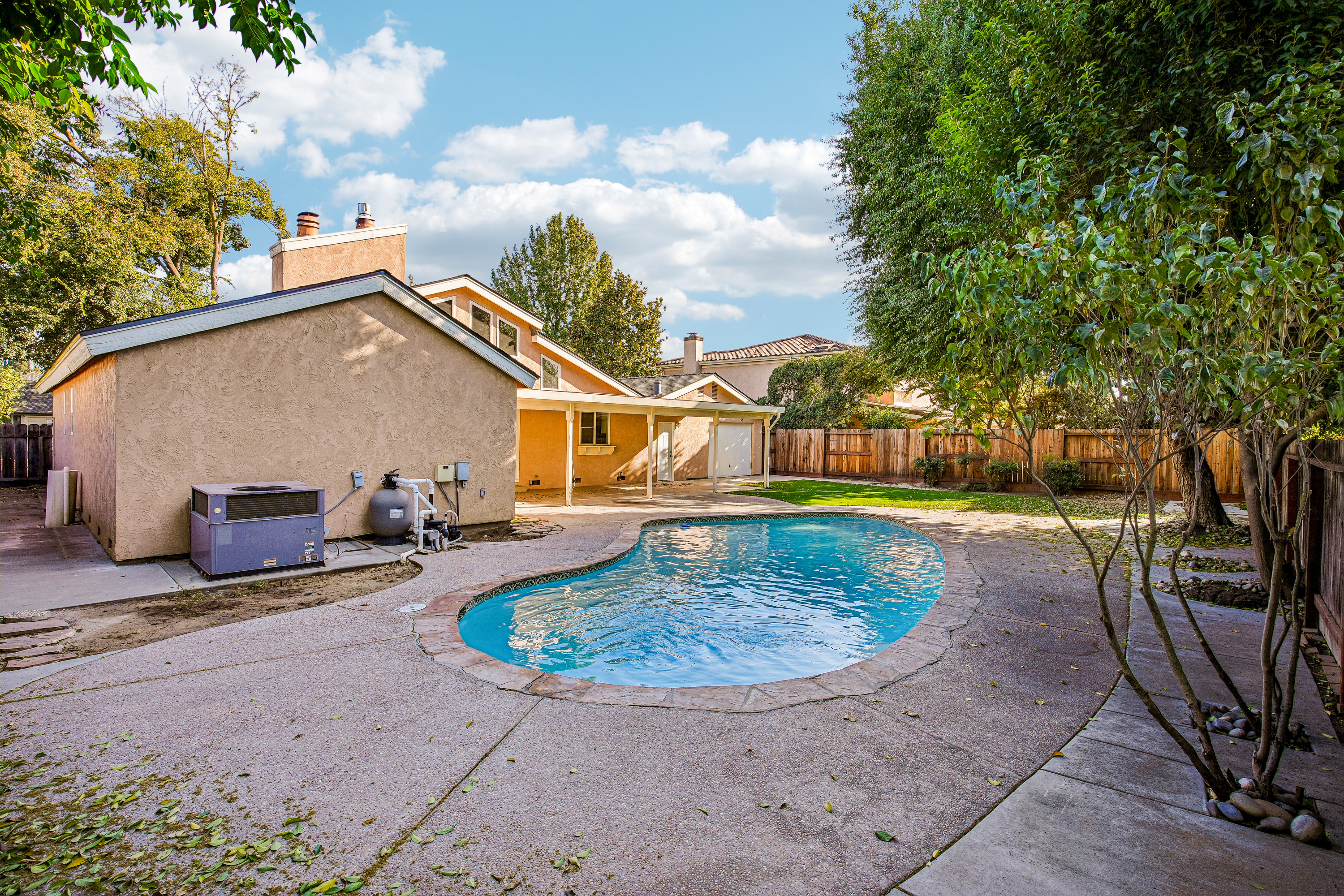 Photo 25 of 31 of 2100 Sandpoint Dr, Modesto, CA