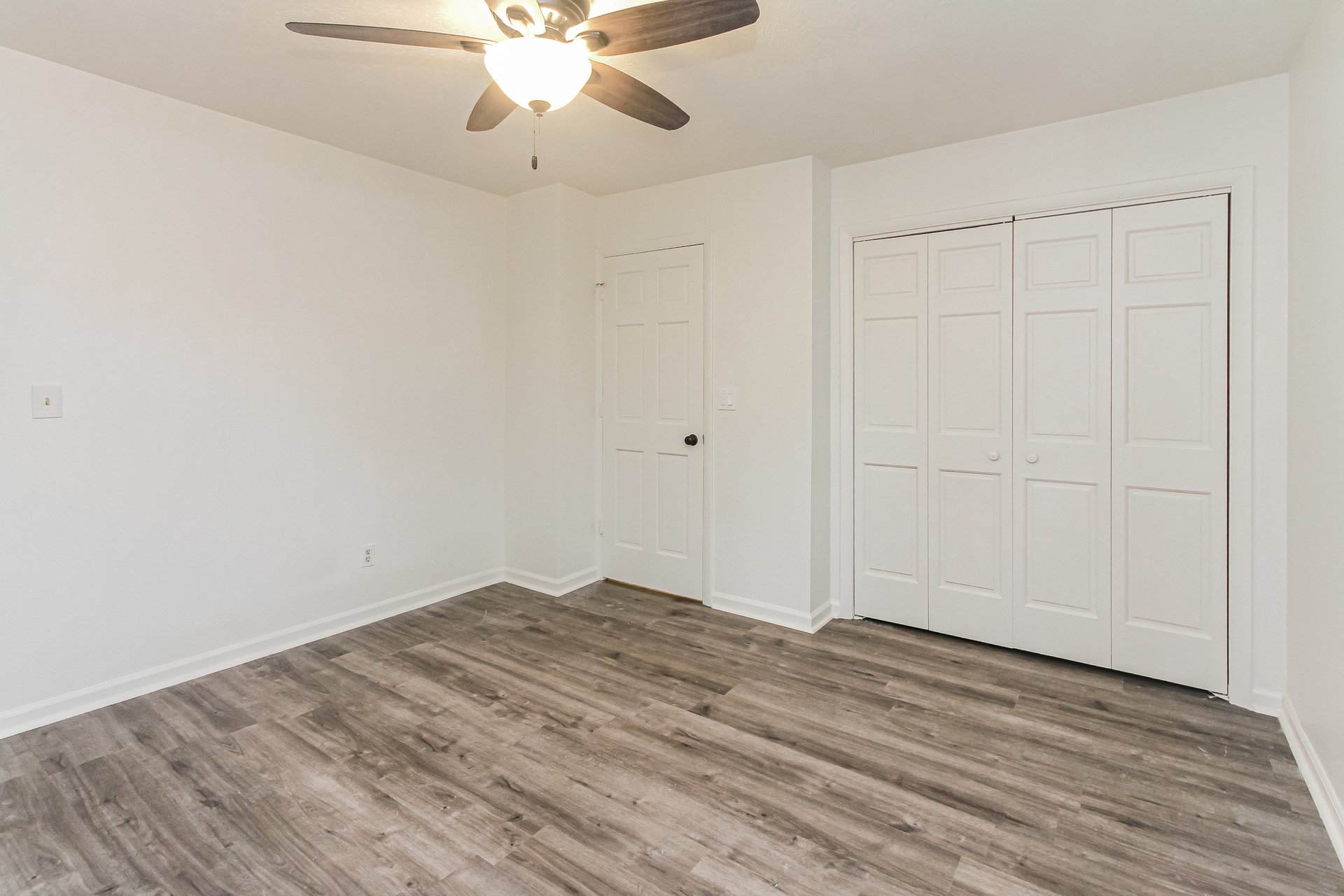 Photo 12 of 22 of 507 Armentrout Ln, Indianapolis, IN