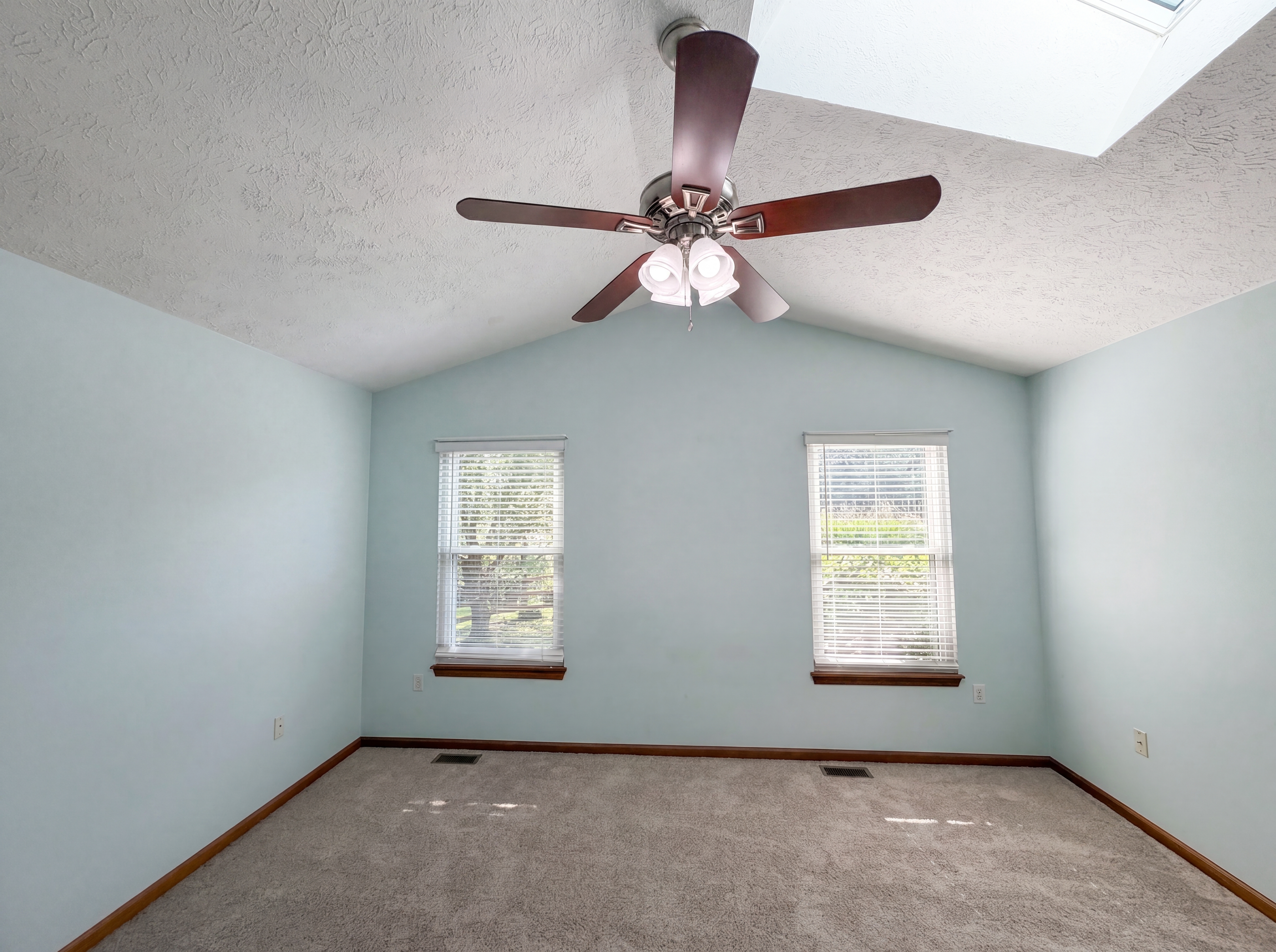 Photo 14 of 24 of 6016 W Breezeway Dr, North Ridgeville, OH