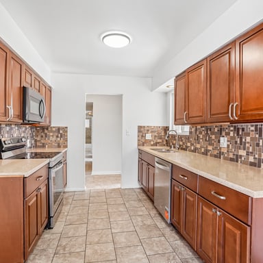 Property photo 2 of 317 Goya Dr