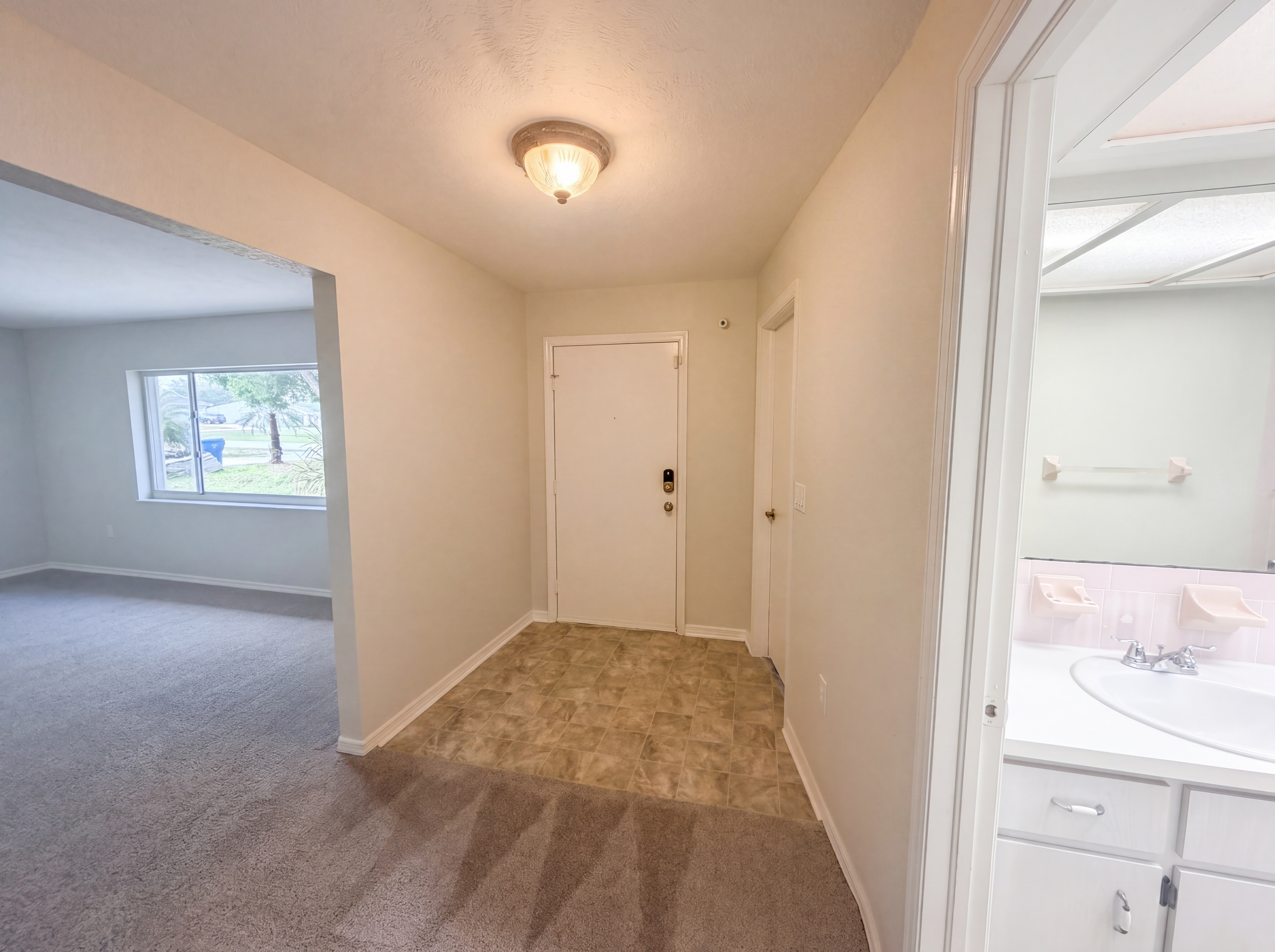 Photo 8 of 23 of 5134 Quintilis St, Spring Hill, FL