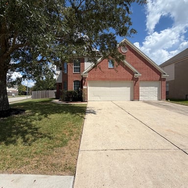 Property photo 1 of 20610 Wren Hollow Way