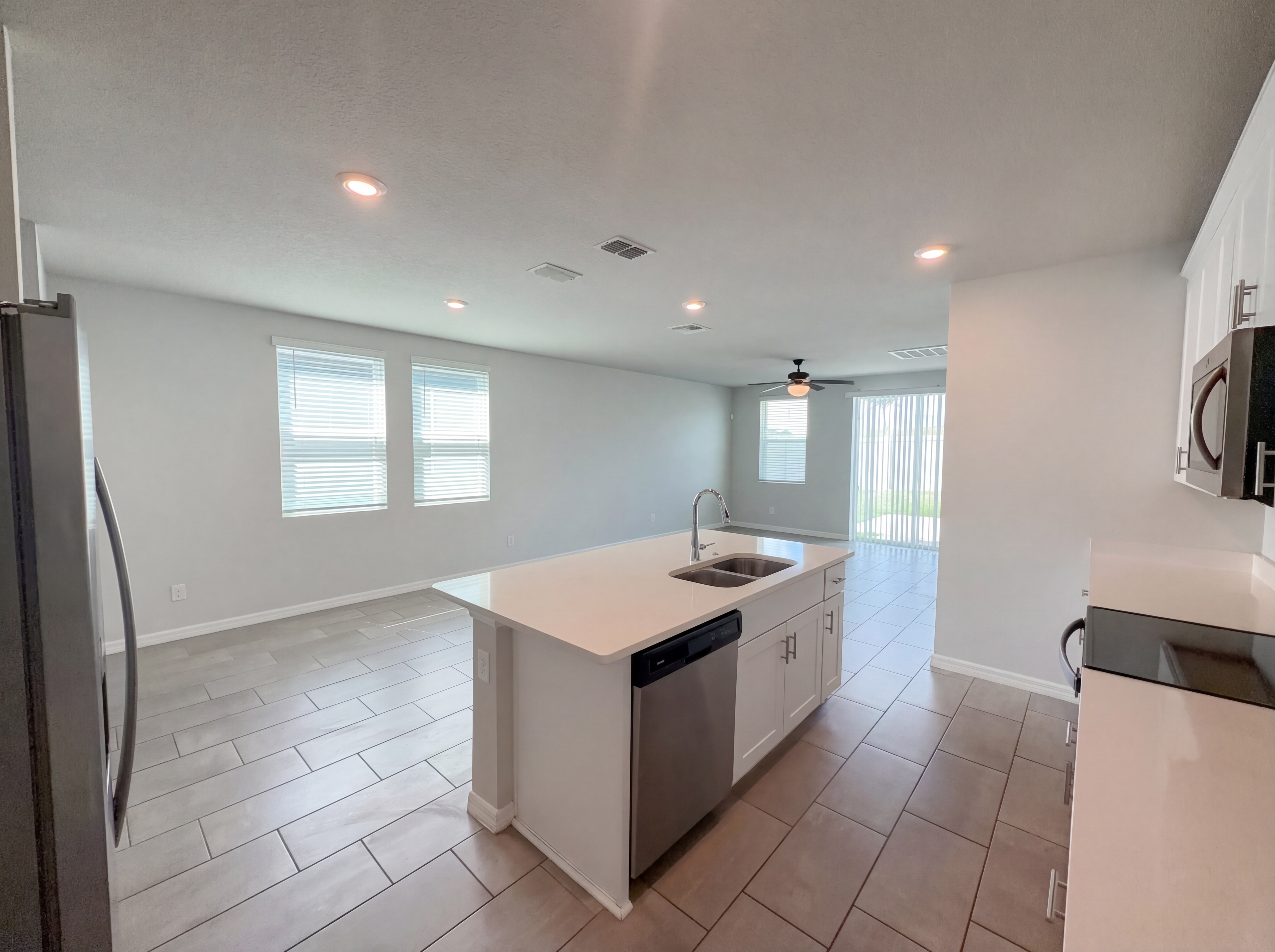 Photo 12 of 25 of 3092 Bella Vista Dr, Davenport, FL