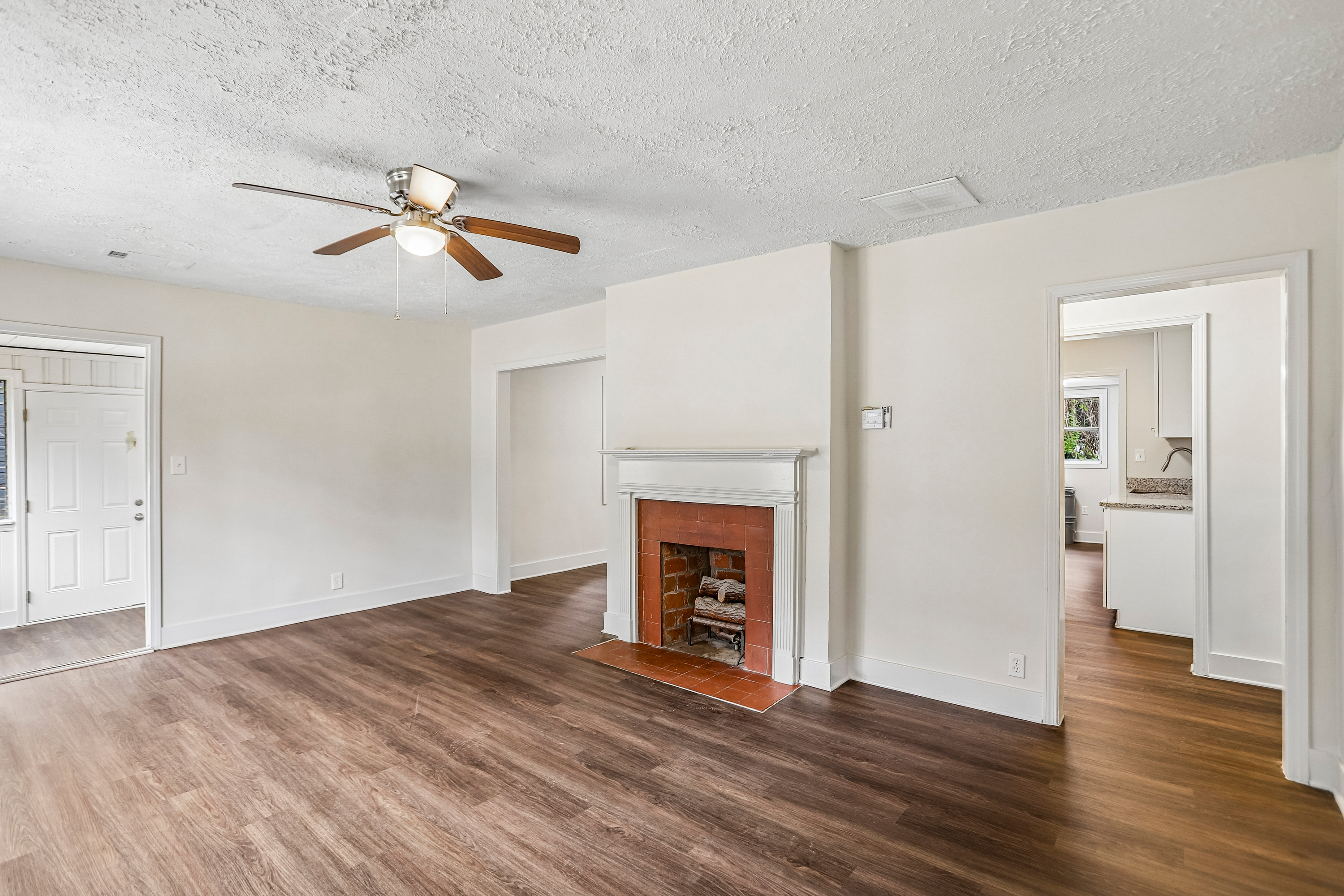 Photo 2 of 53 of 1330 Lynford Dr SW, Atlanta, GA
