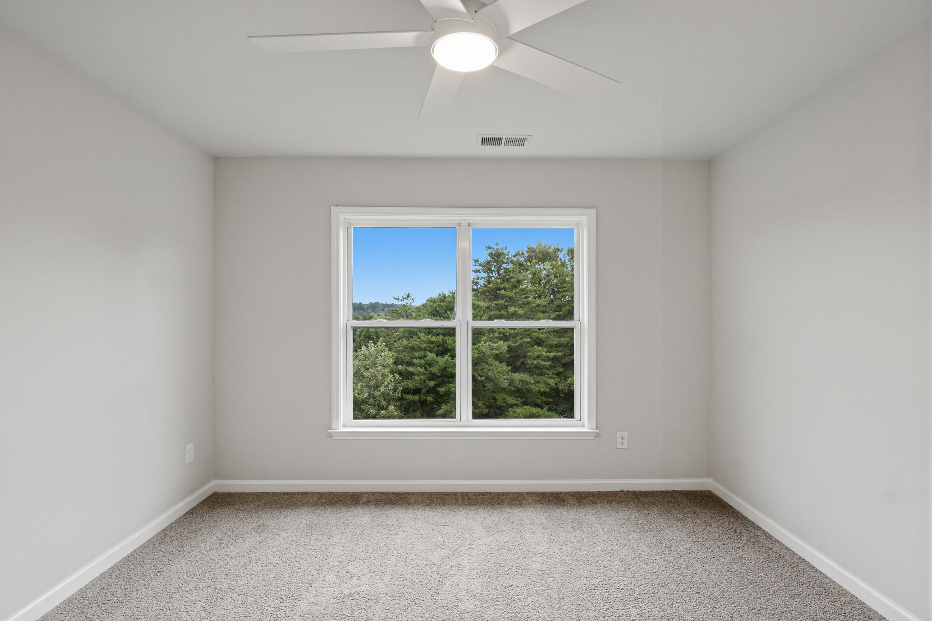 Photo 29 of 64 of 7295 Madison Cir, Union City, GA