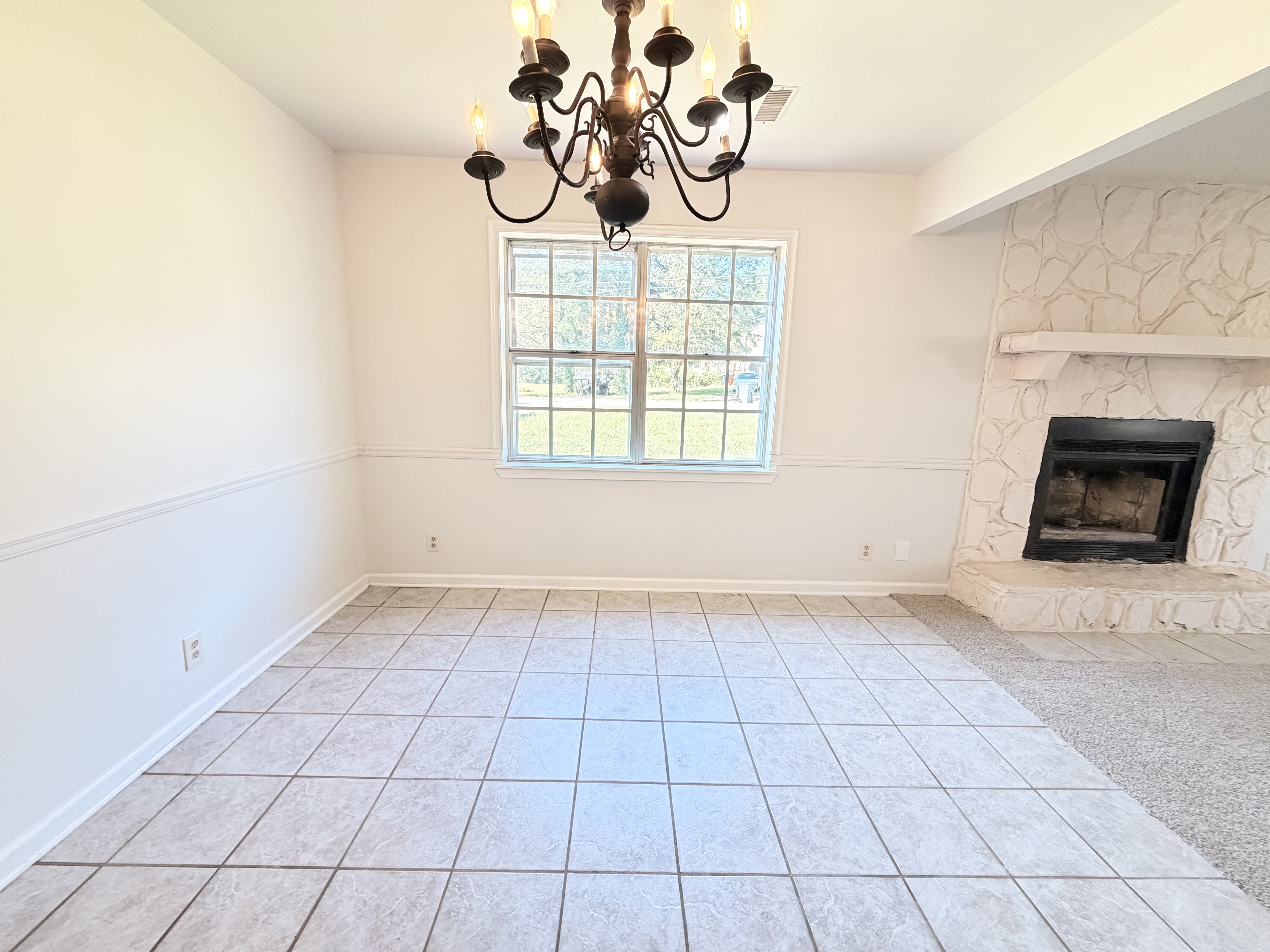 Photo 6 of 19 of 4334 Morningside Dr, Helena, AL