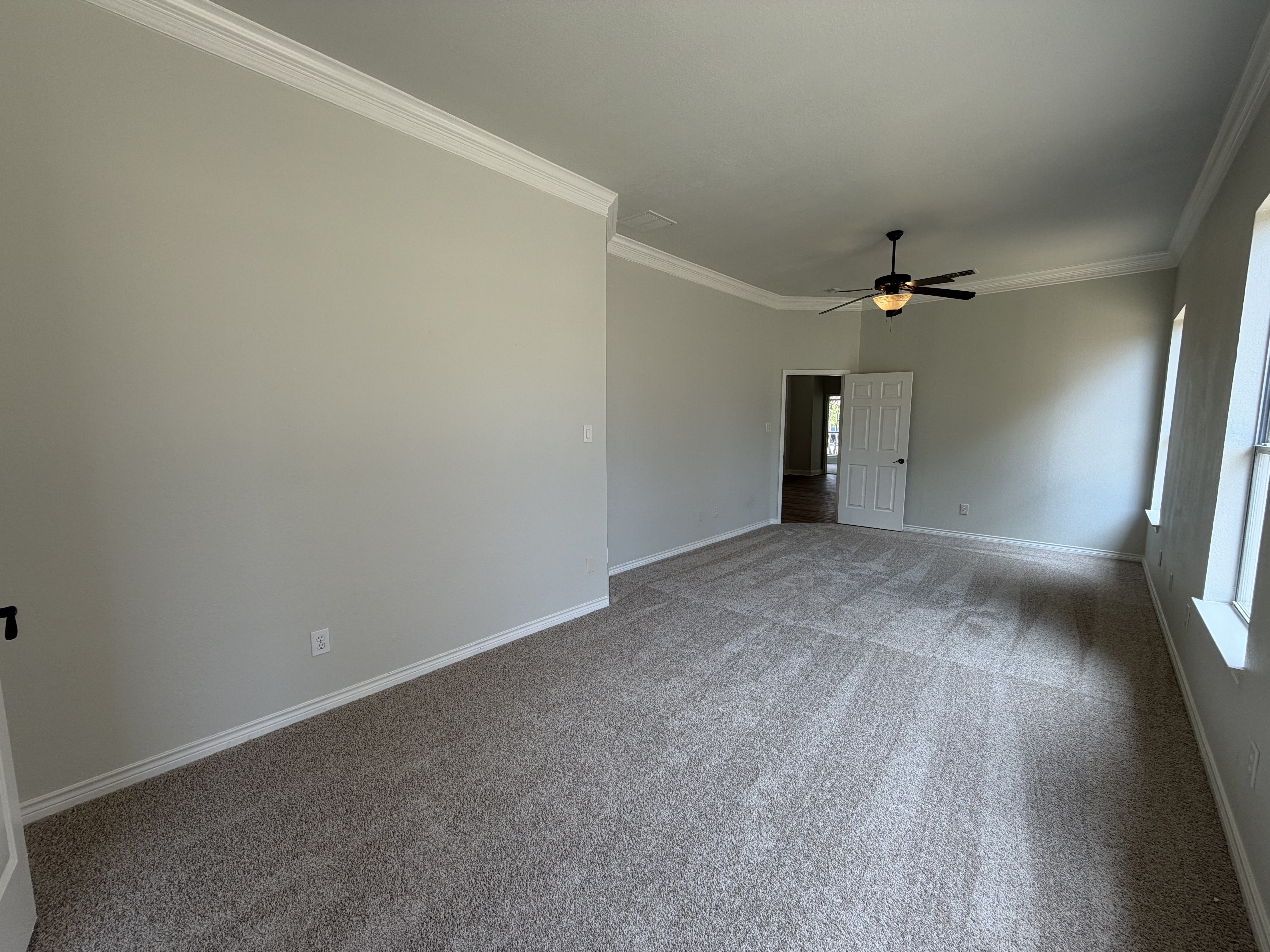 Photo 18 of 26 of 8703 Stonecrest Dr, Irving, TX