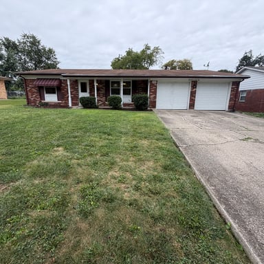 Property photo 1 of 3162 Ashway Dr