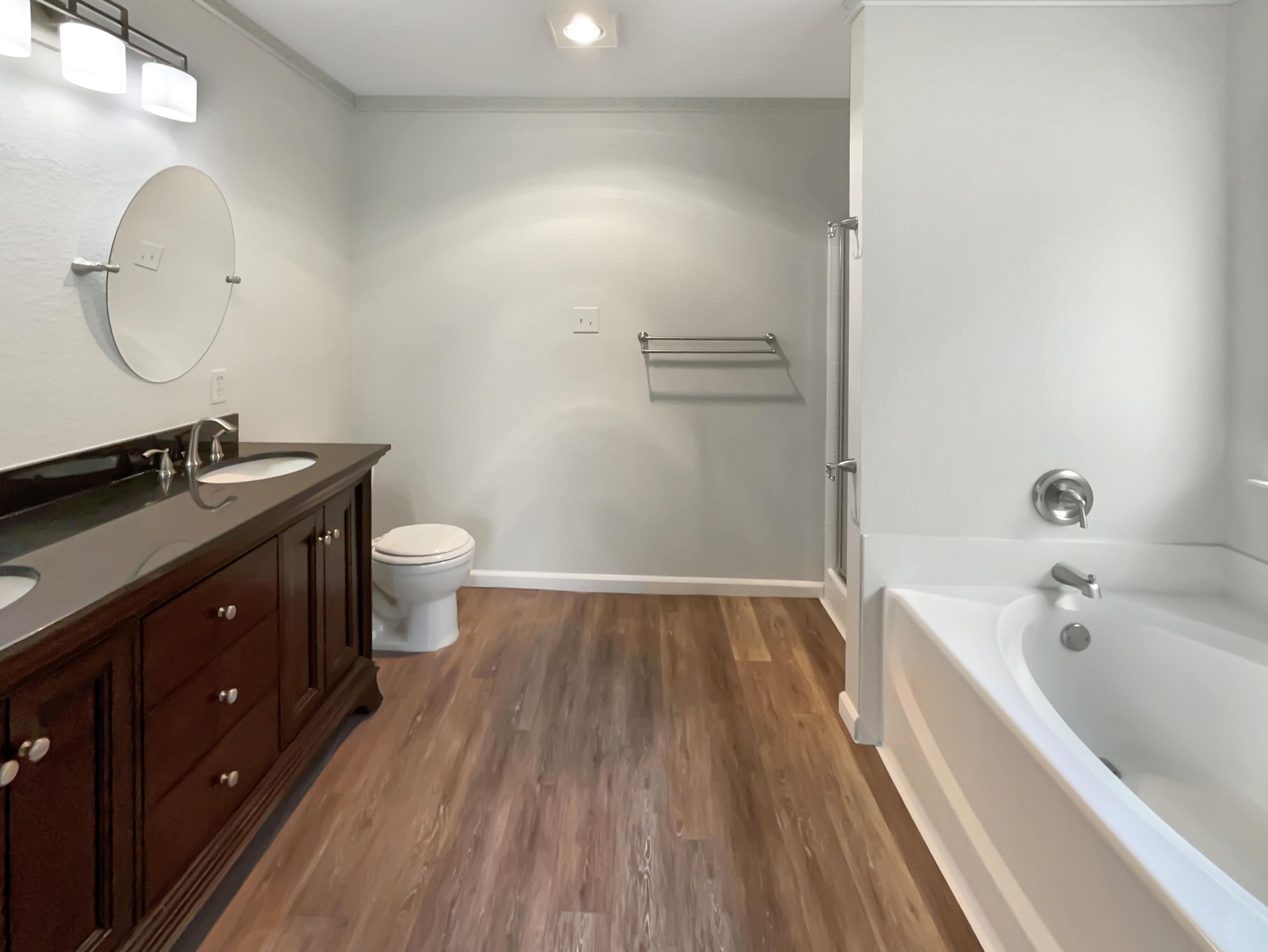 Photo 10 of 22 of 1649 Silverstone Dr, Weatherford, TX