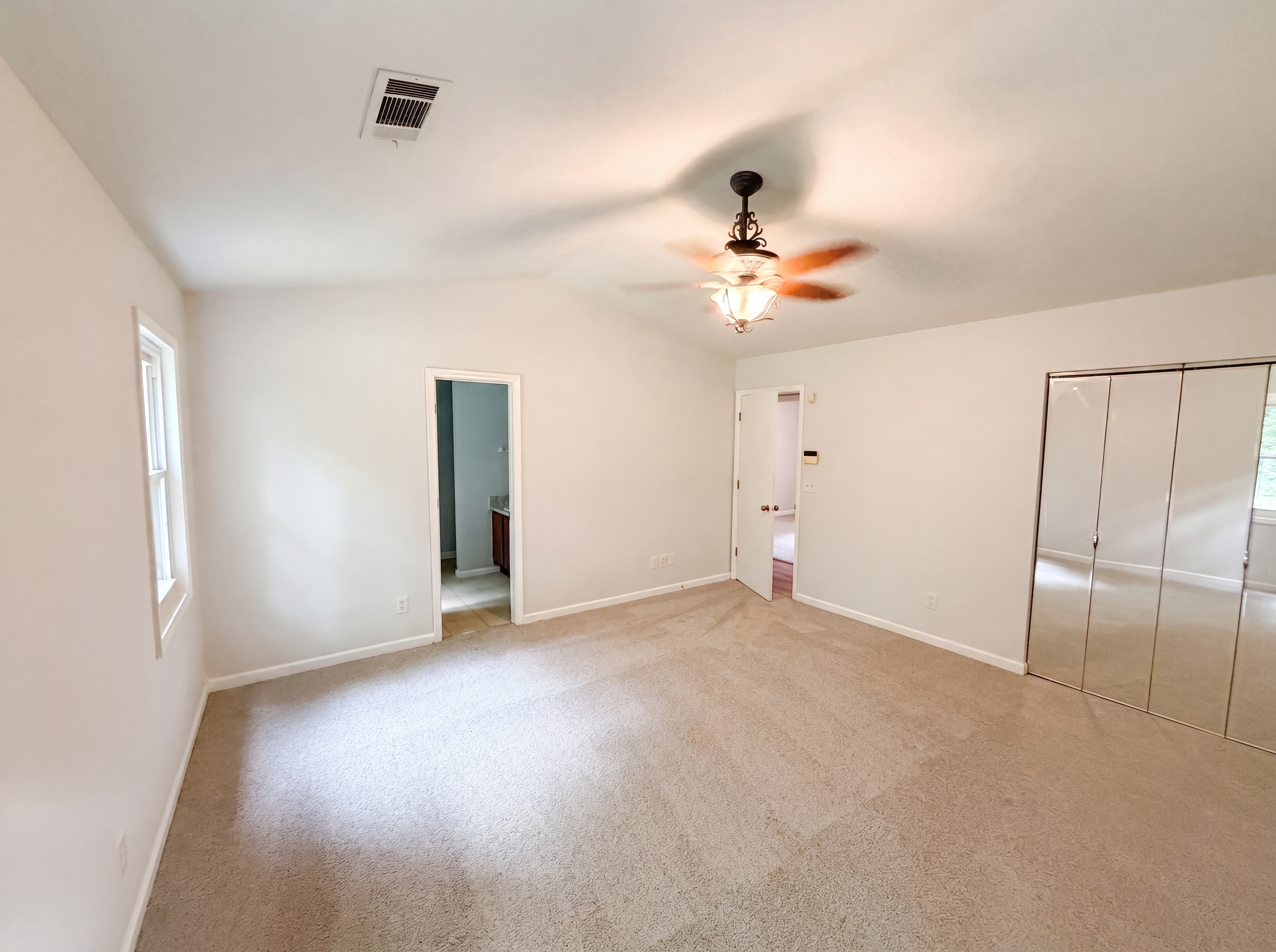 Photo 4 of 20 of 158 Colemans Bluff Dr, Woodstock, GA
