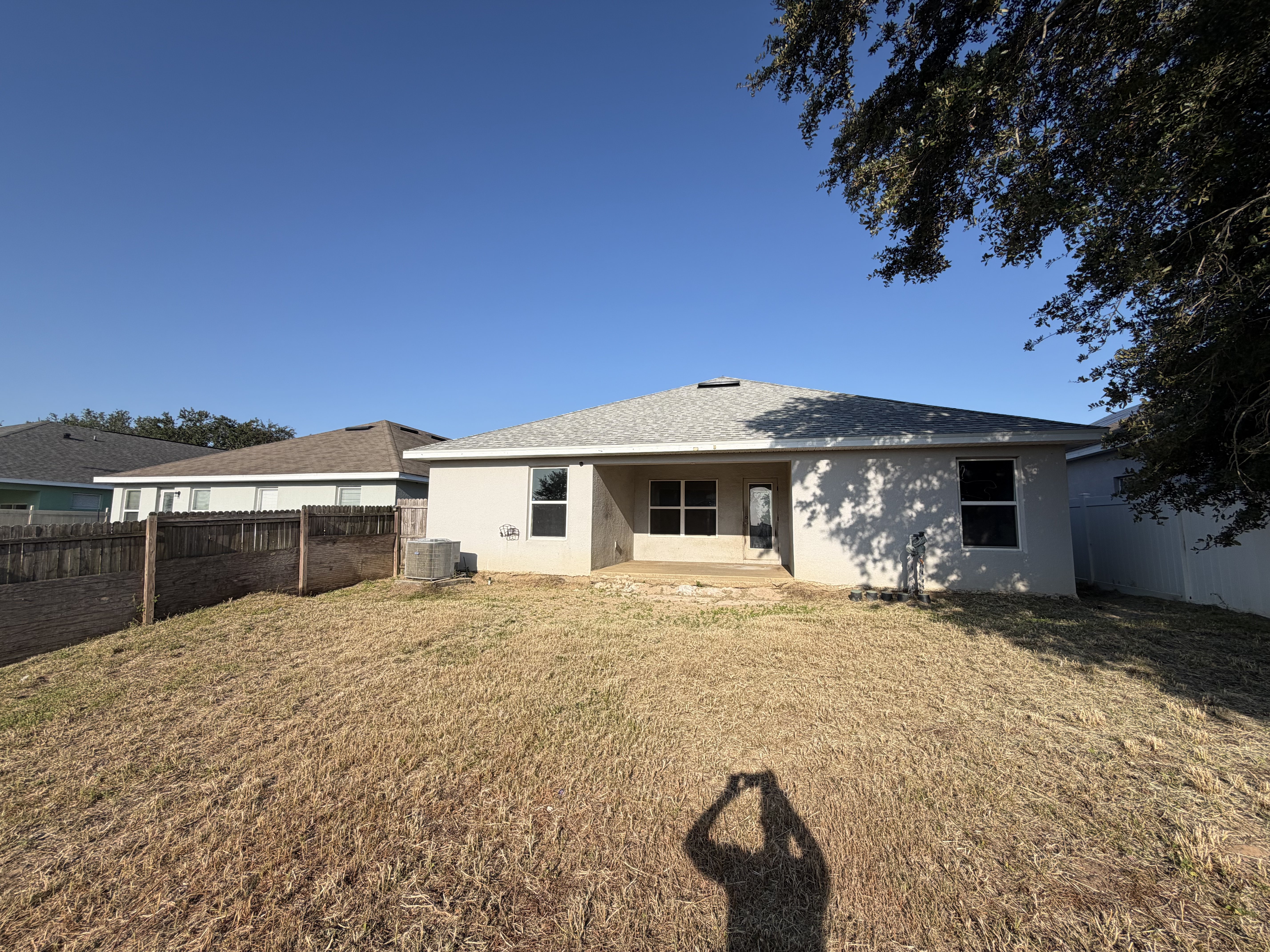 Photo 5 of 26 of 1229 Longville Cir, Tavares, FL
