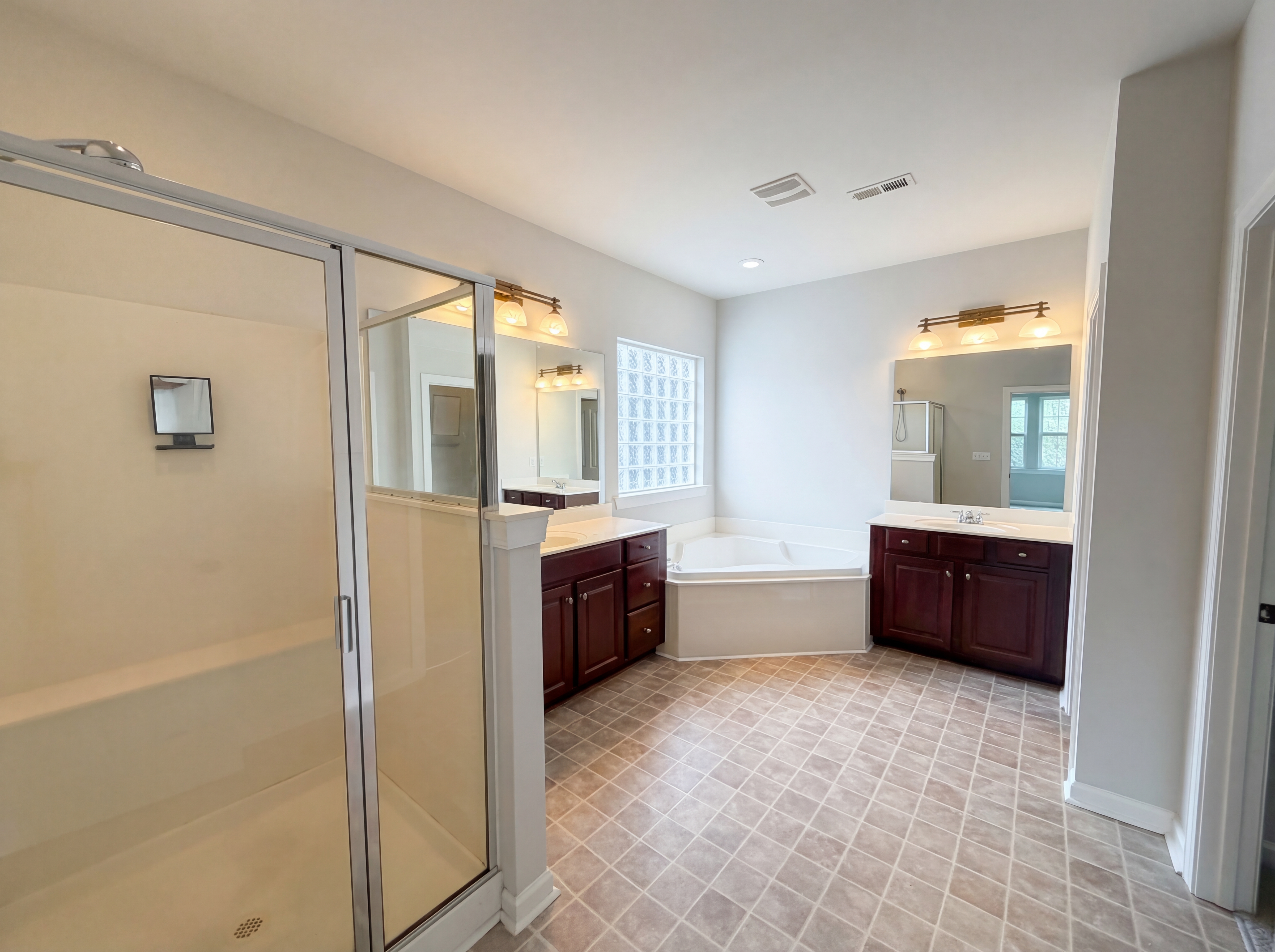 Photo 12 of 27 of 9696 Ravenscroft Ln NW, Concord, NC