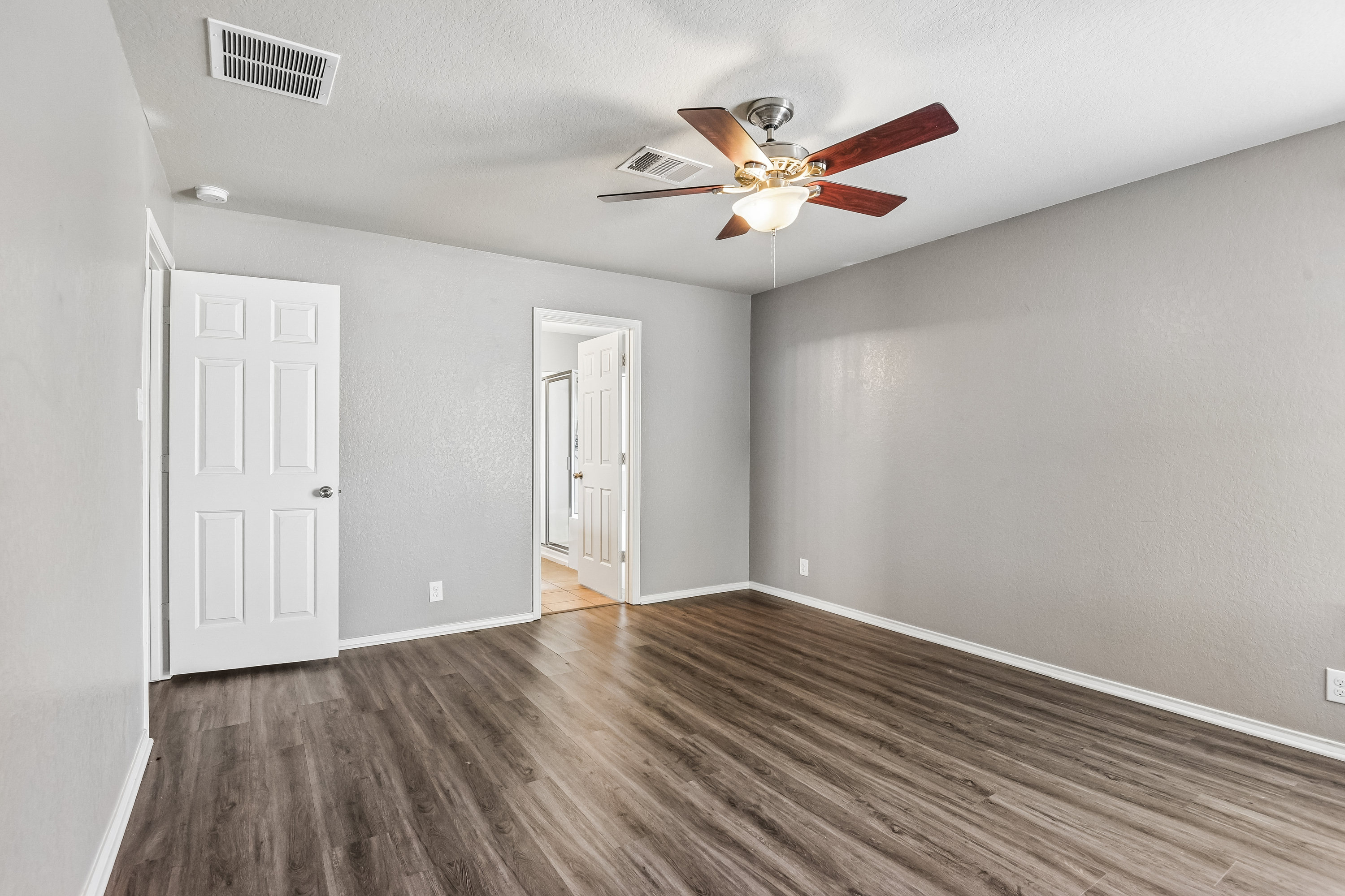 Photo 26 of 49 of 2535 Fayette Dr, New Braunfels, TX