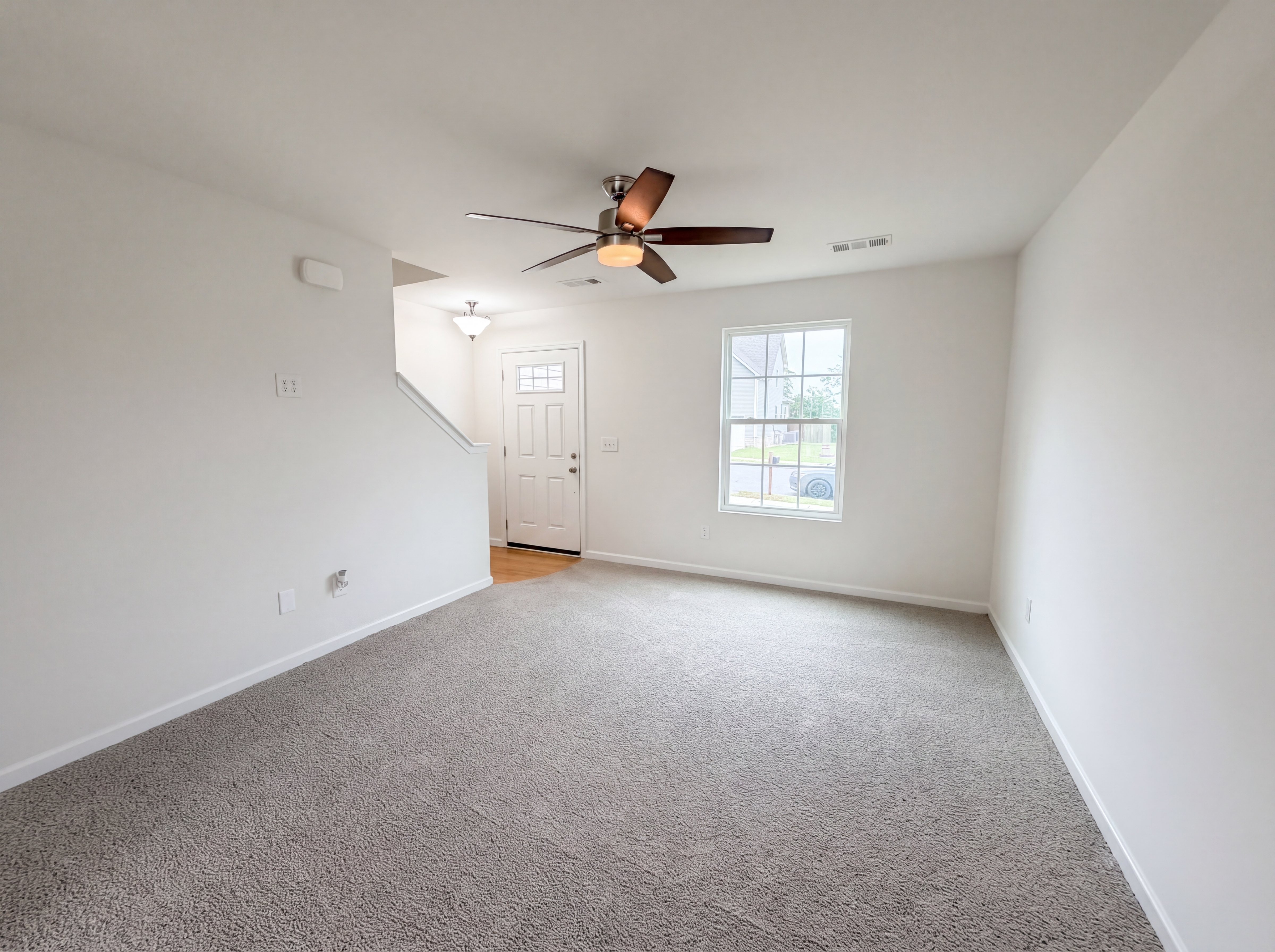 Photo 8 of 18 of 729 Maylene Dr, Madison, TN