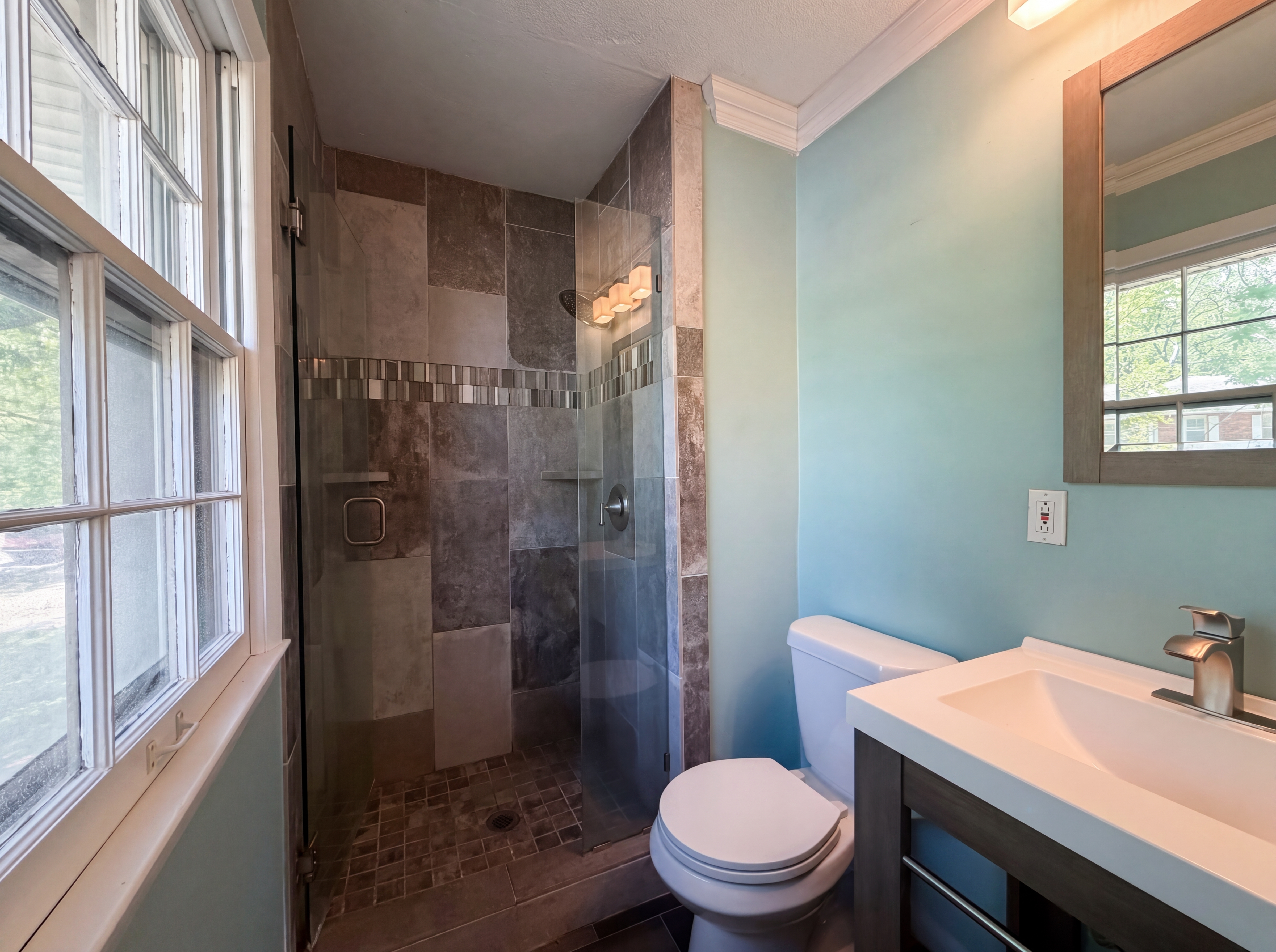 Photo 6 of 18 of 9716 Hardesty Ave, Kansas City, MO