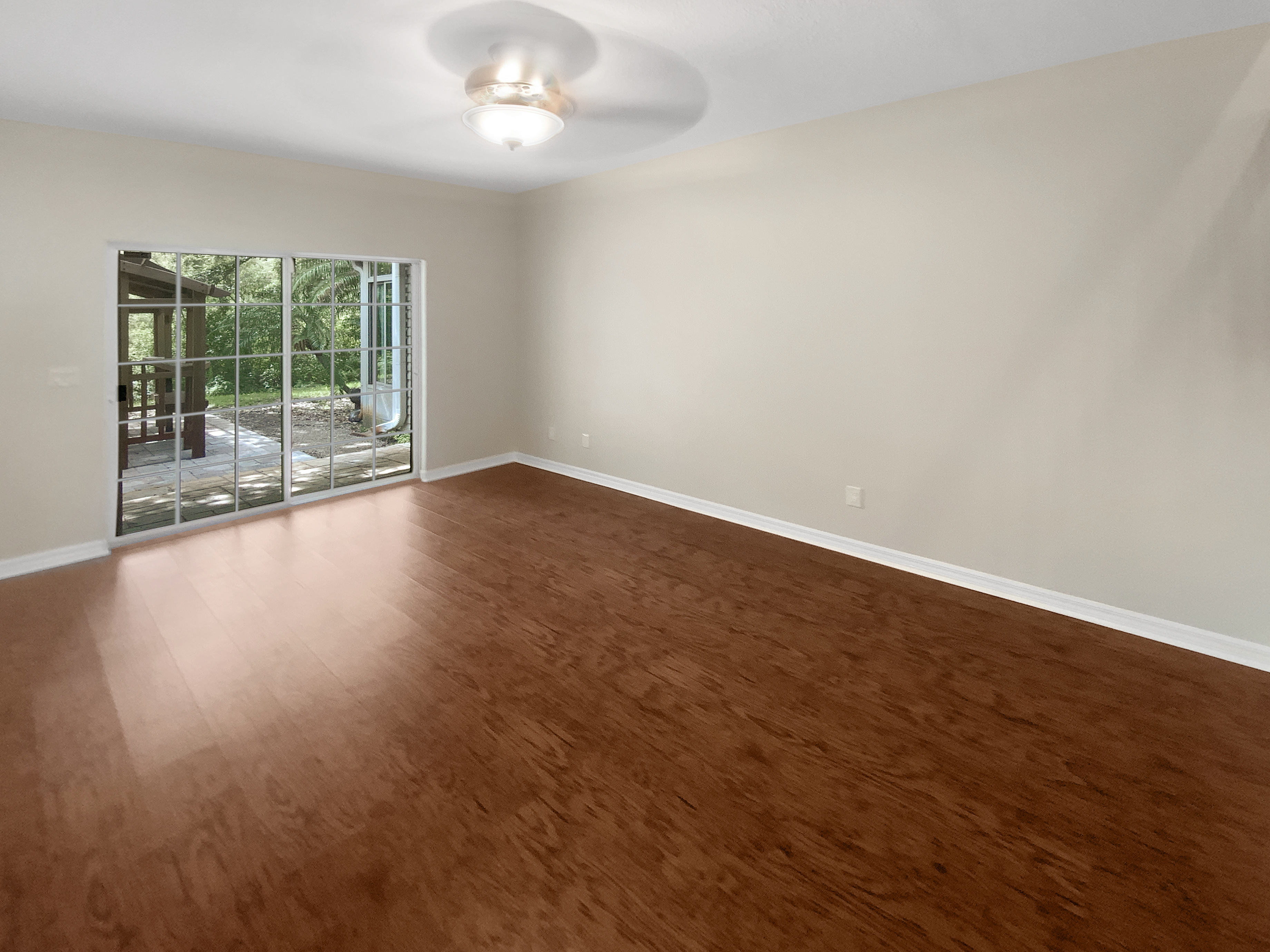 Photo 12 of 32 of 915 Woodbridge Ct, Safety Harbor, FL