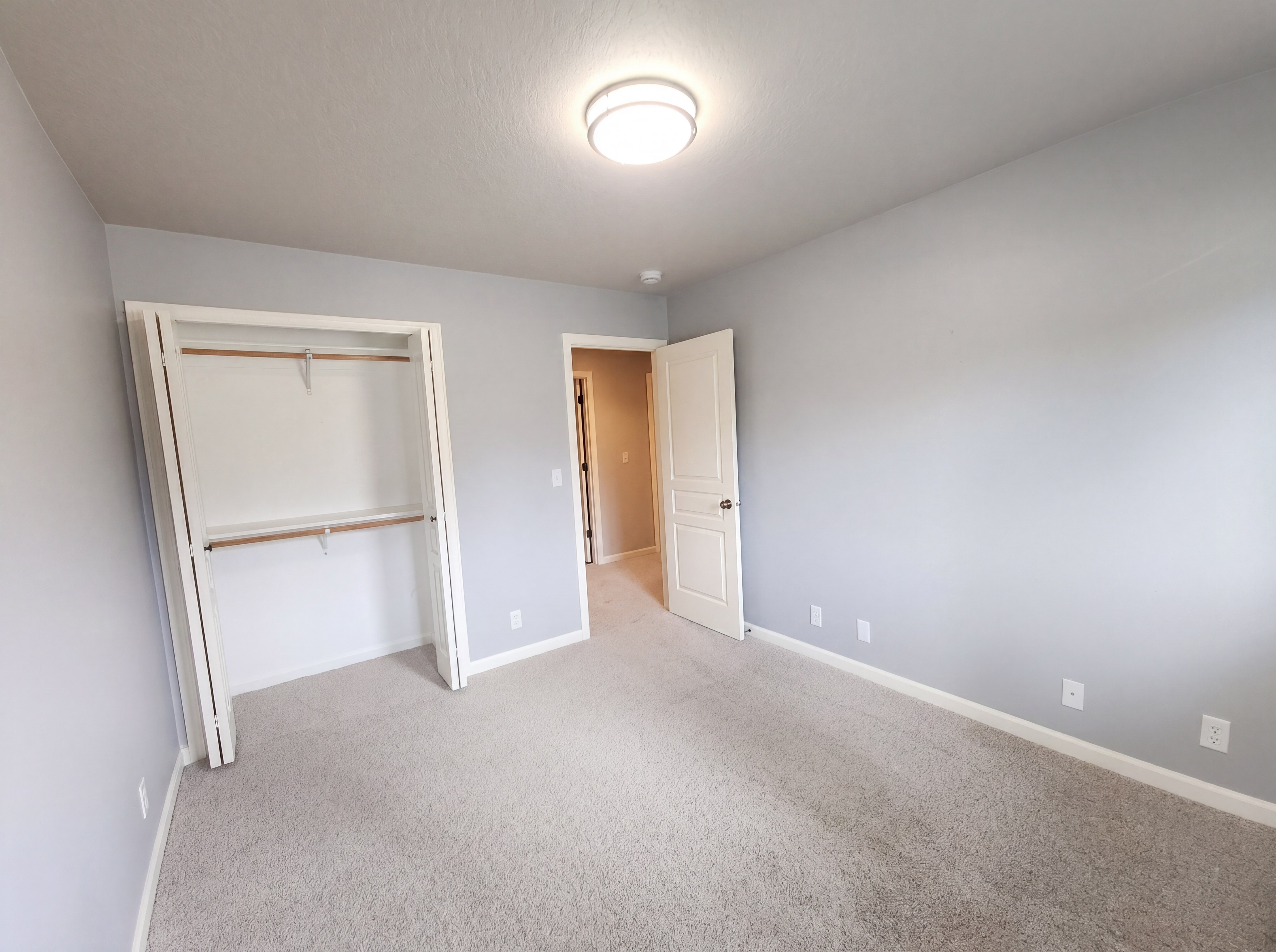 Photo 10 of 22 of 1310 Willow St, Junction City, OR