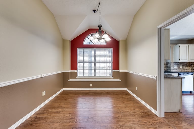 Photo 7 of 20 - 6614 Falcon St, Rowlett, TX 75089
