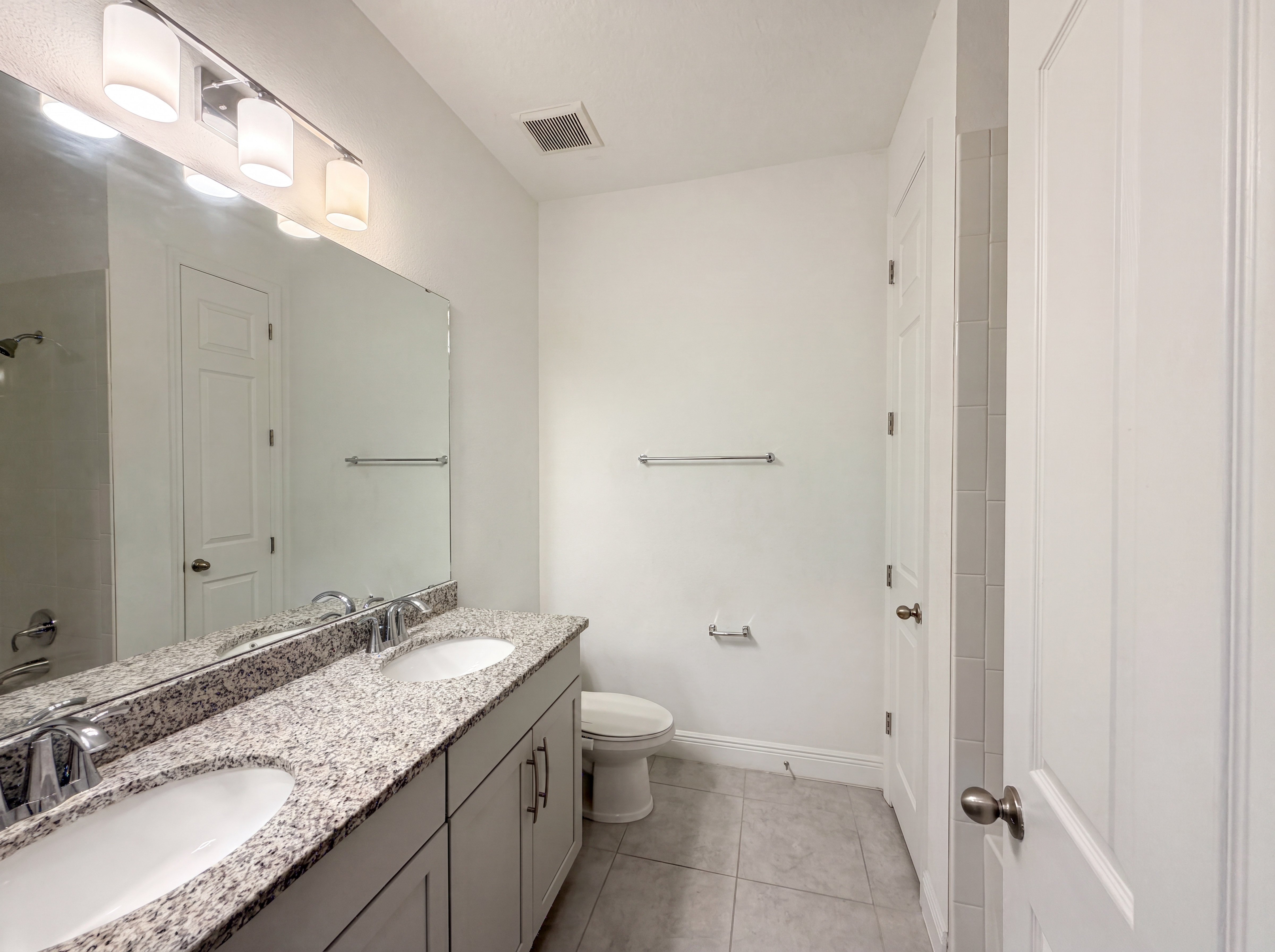 Photo 14 of 21 of 528 Bellissimo Pl, Howey In The Hills, FL