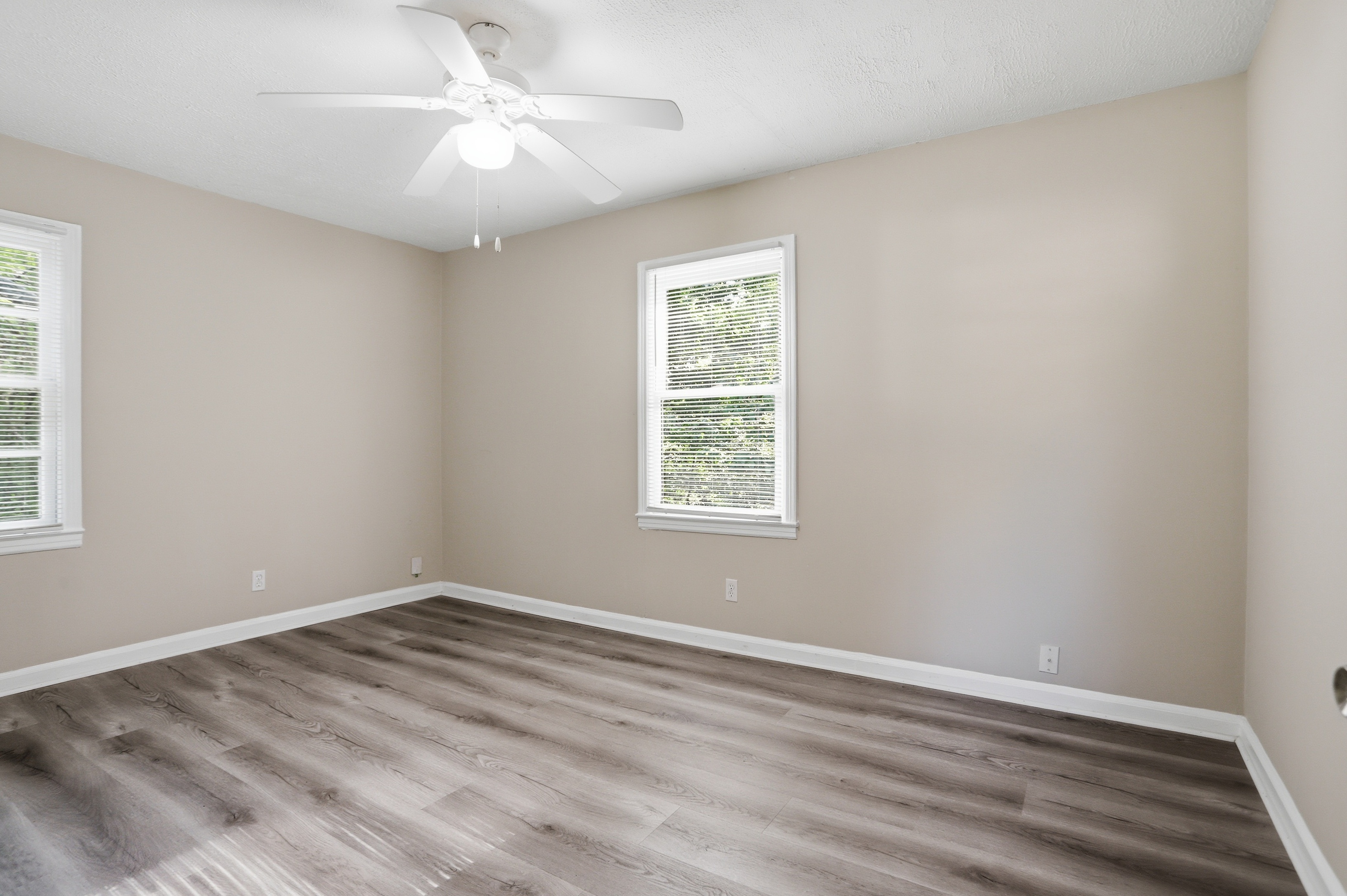 Photo 17 of 22 of 4570 Old Cowan Rd, Acworth, GA