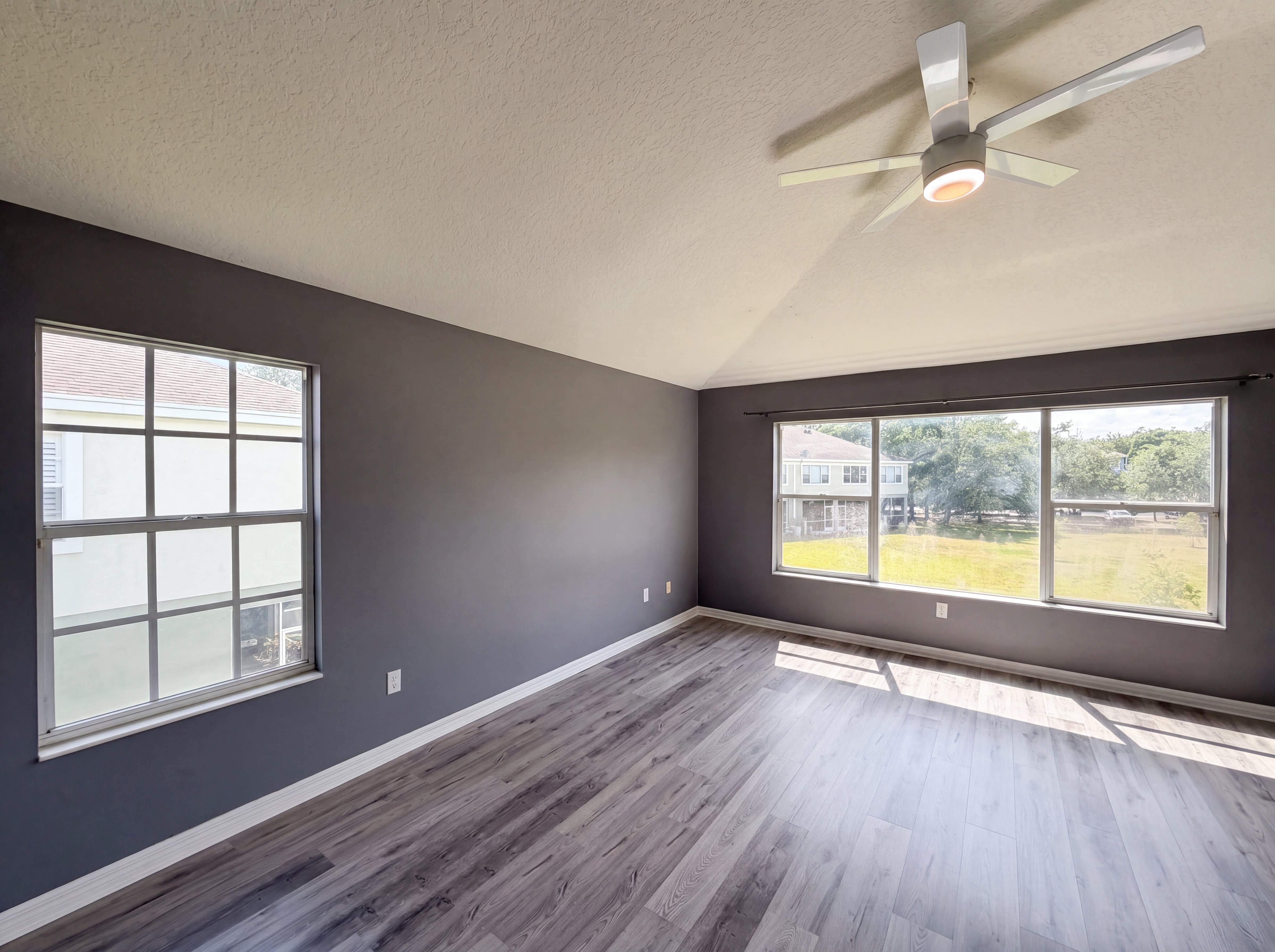 Photo 12 of 25 of 2614 Chelsea Manor Blvd, Brandon, FL
