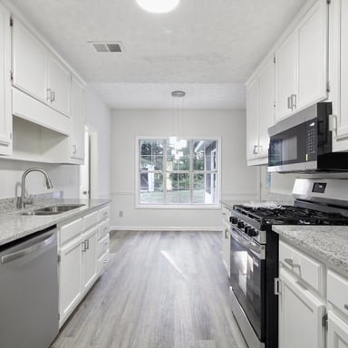 Property photo 2 of 6833 Sarah Jane Ln