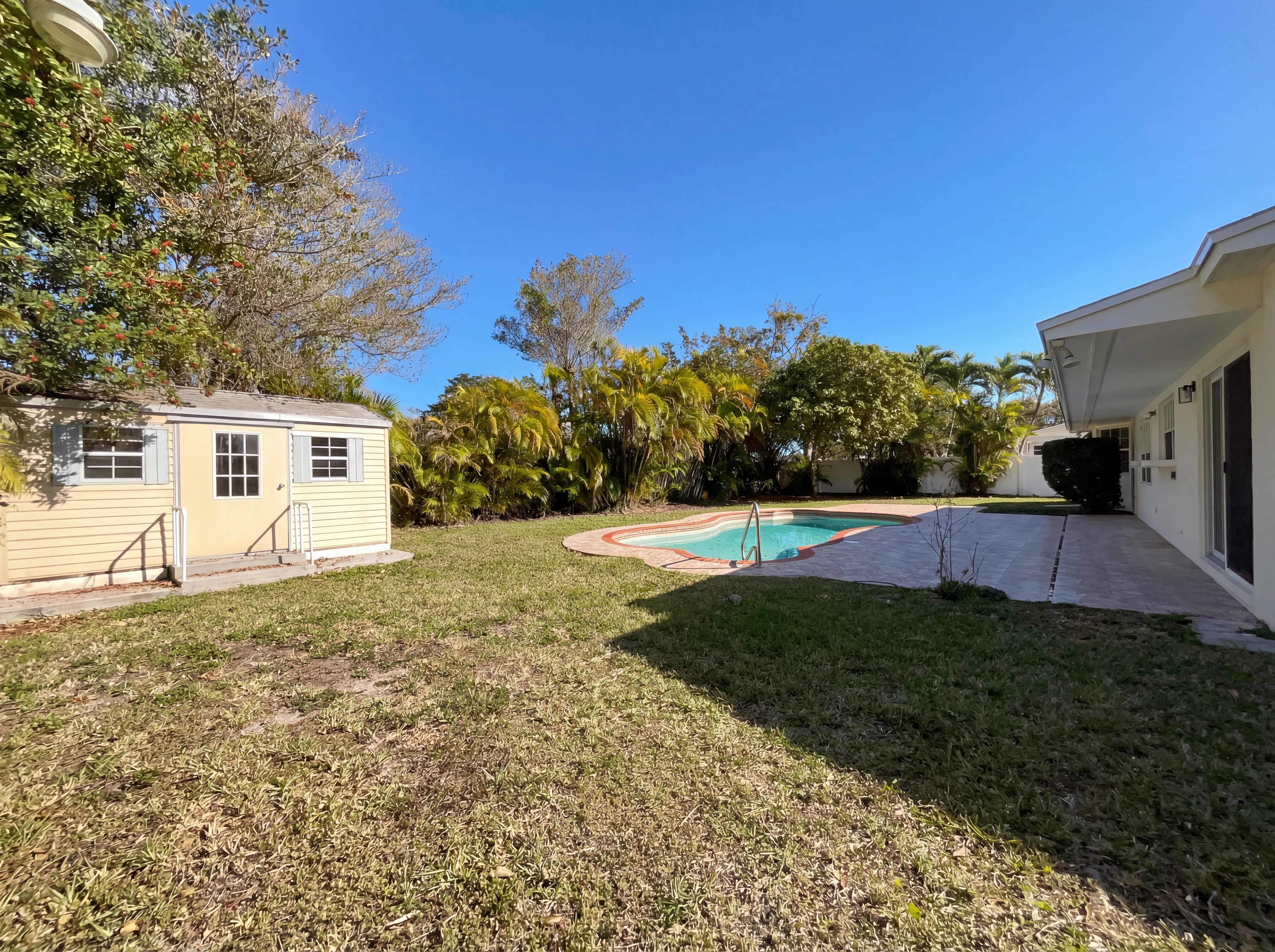 Photo 8 of 21 of 10001 SW 99th Ave, Miami, FL