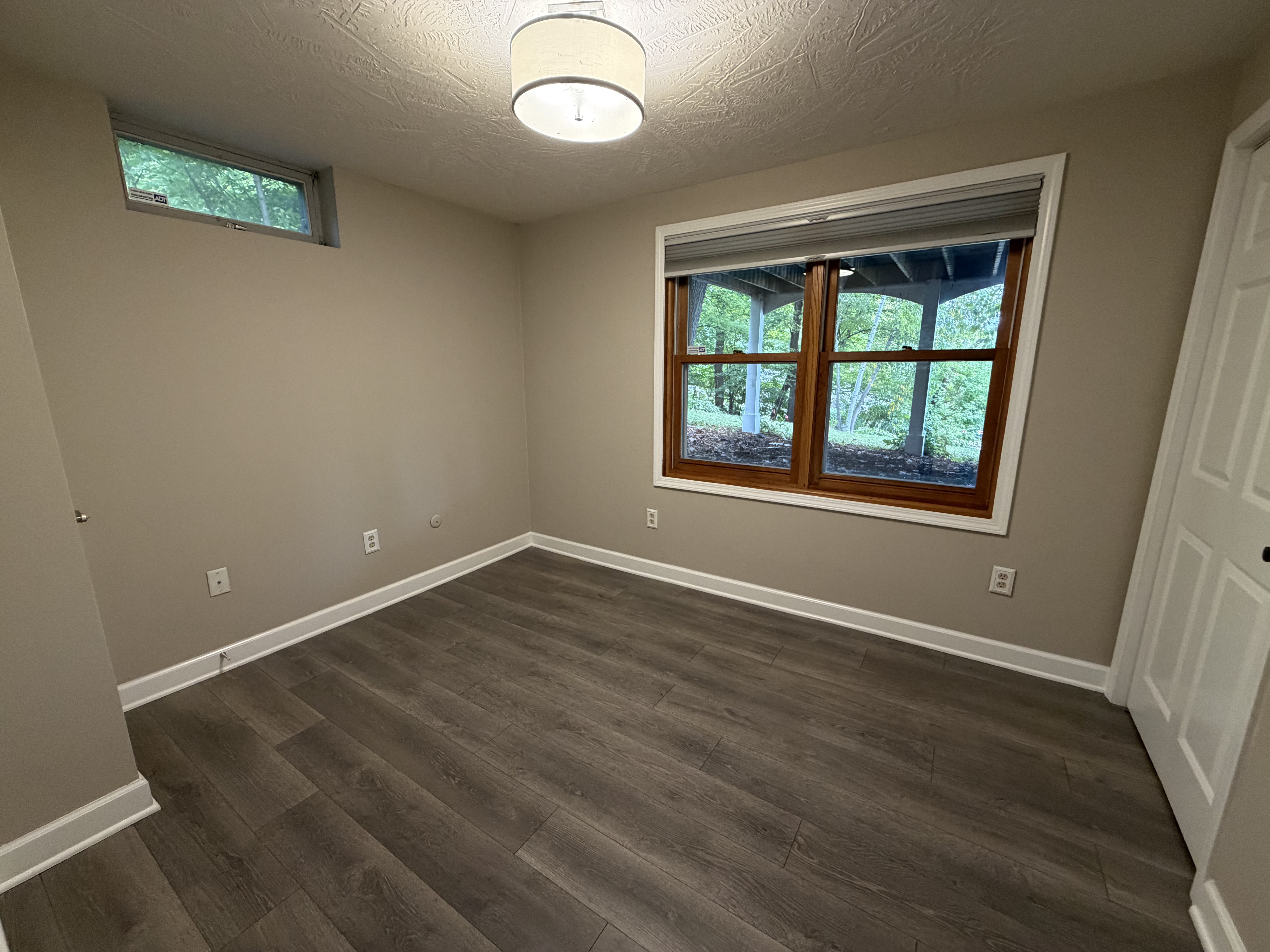 Photo 13 of 16 of 6710 Hopi Rd, Chanhassen, MN