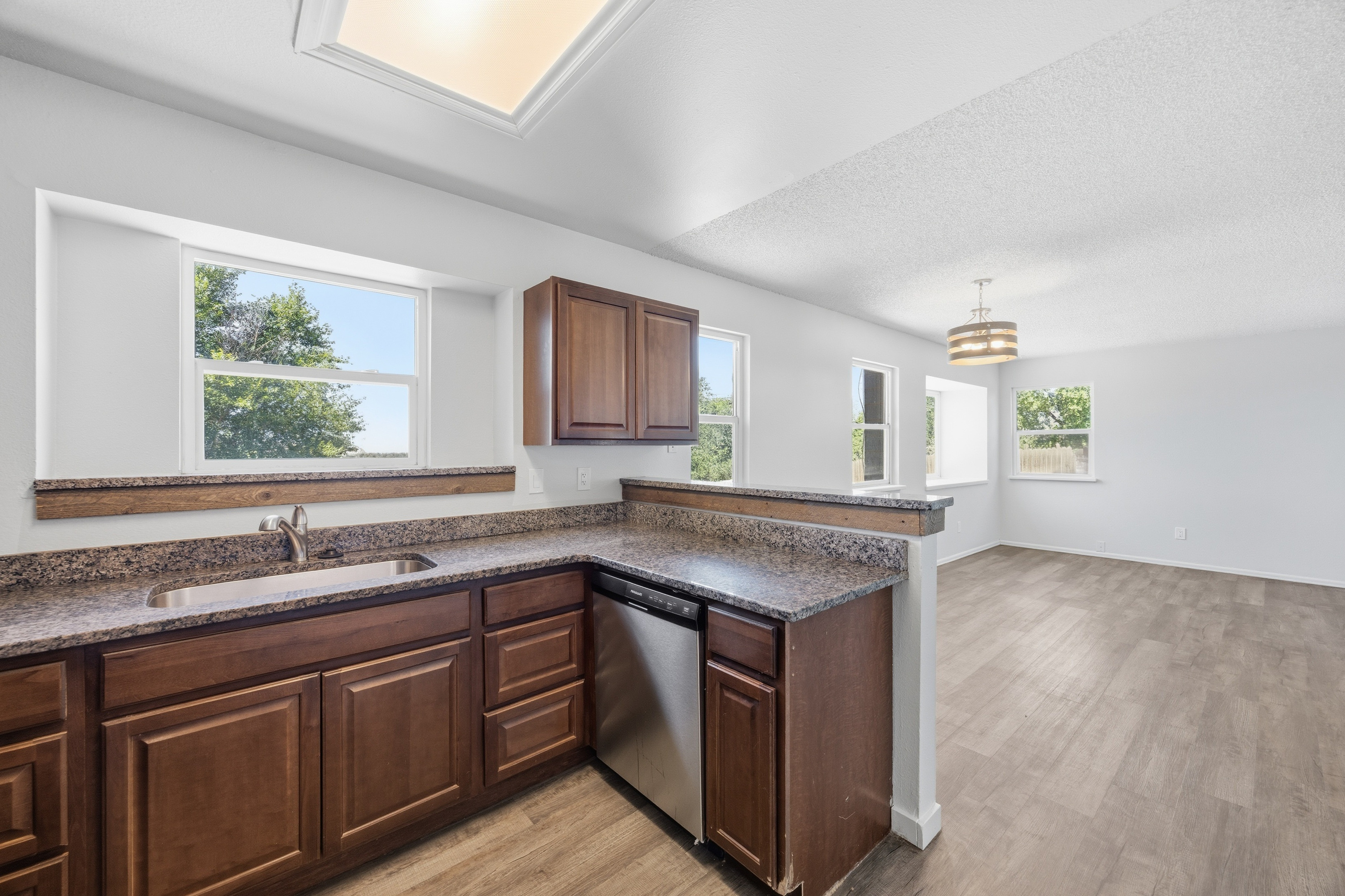 Photo 10 of 39 of 4571 Sunnyhill Dr, Colorado Springs, CO
