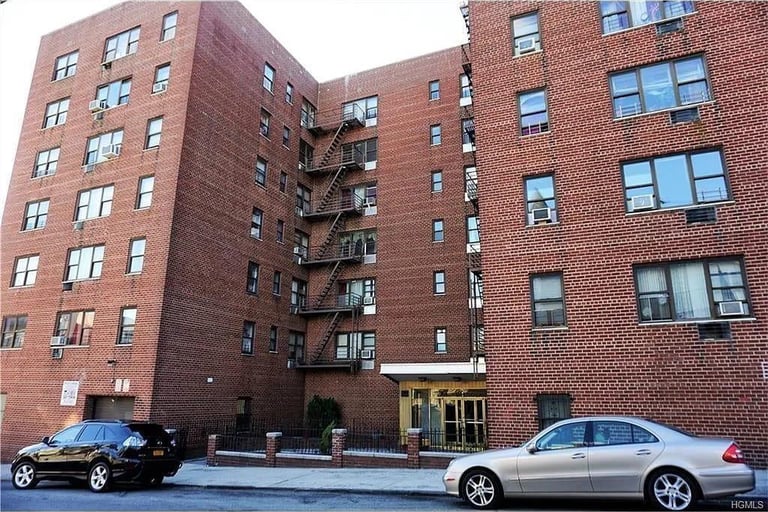 143 Bruce Ave, Yonkers, NY 10705 Opendoor