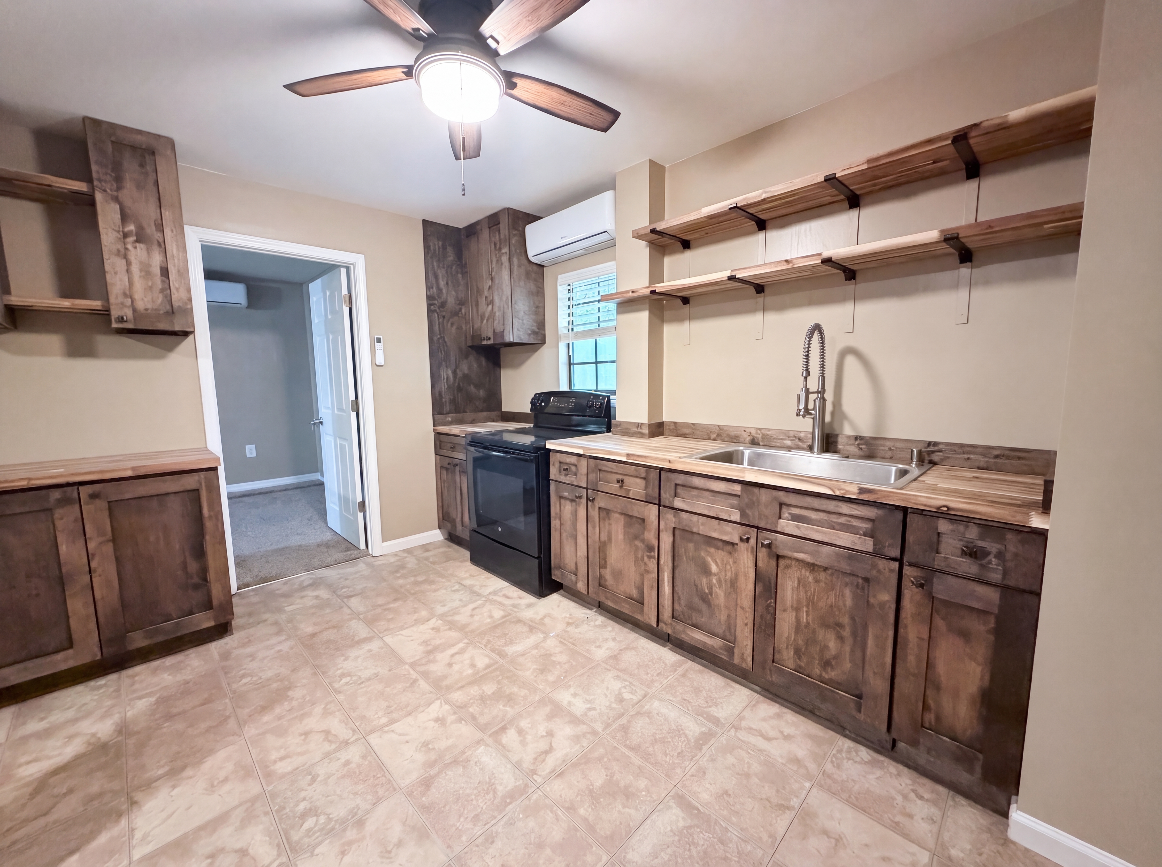 Photo 2 of 18 of 94 Conifer Cir, Middleburg, FL