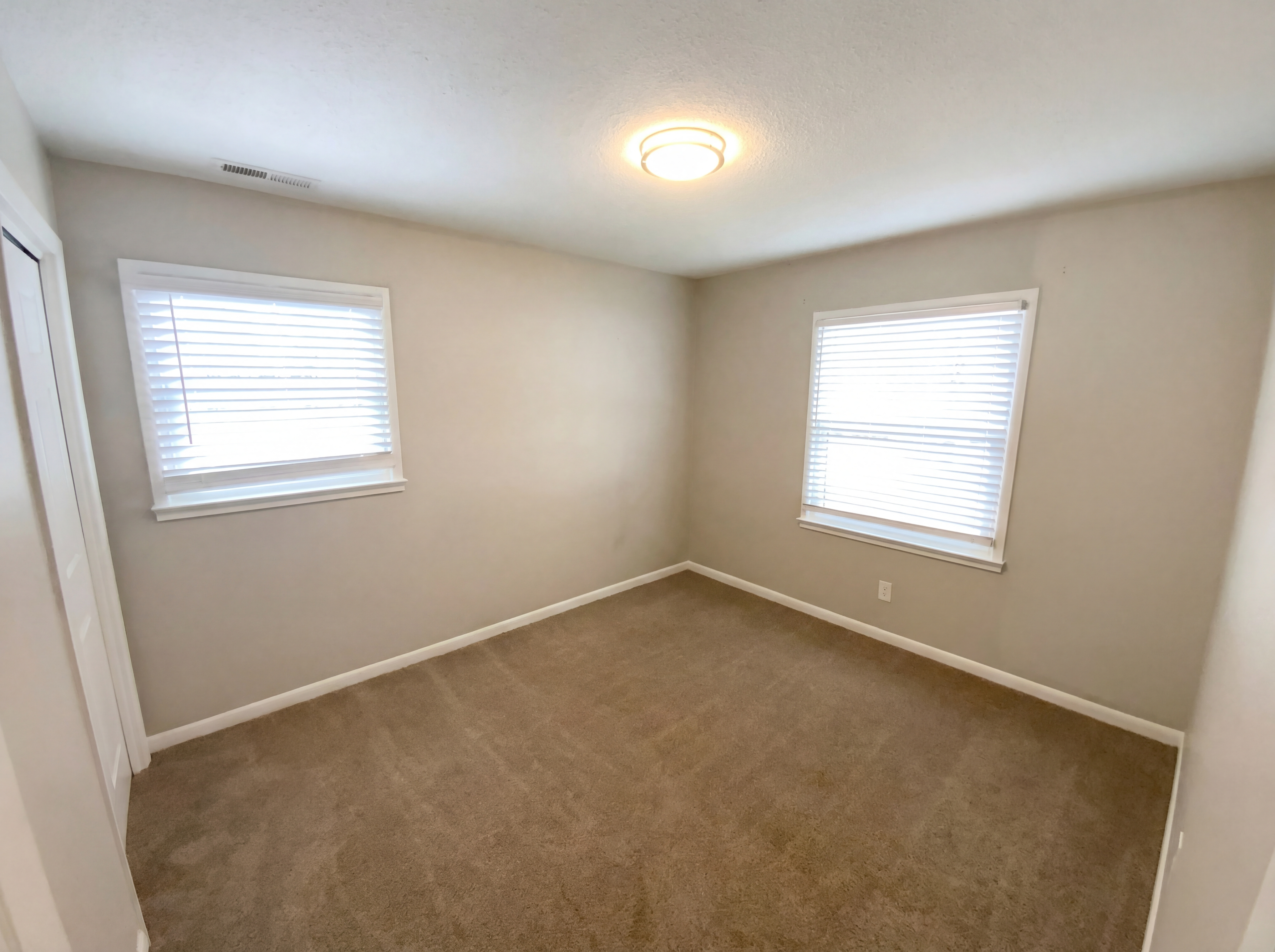 Photo 10 of 21 of 202 Hassellwood Dr, Jamestown, NC
