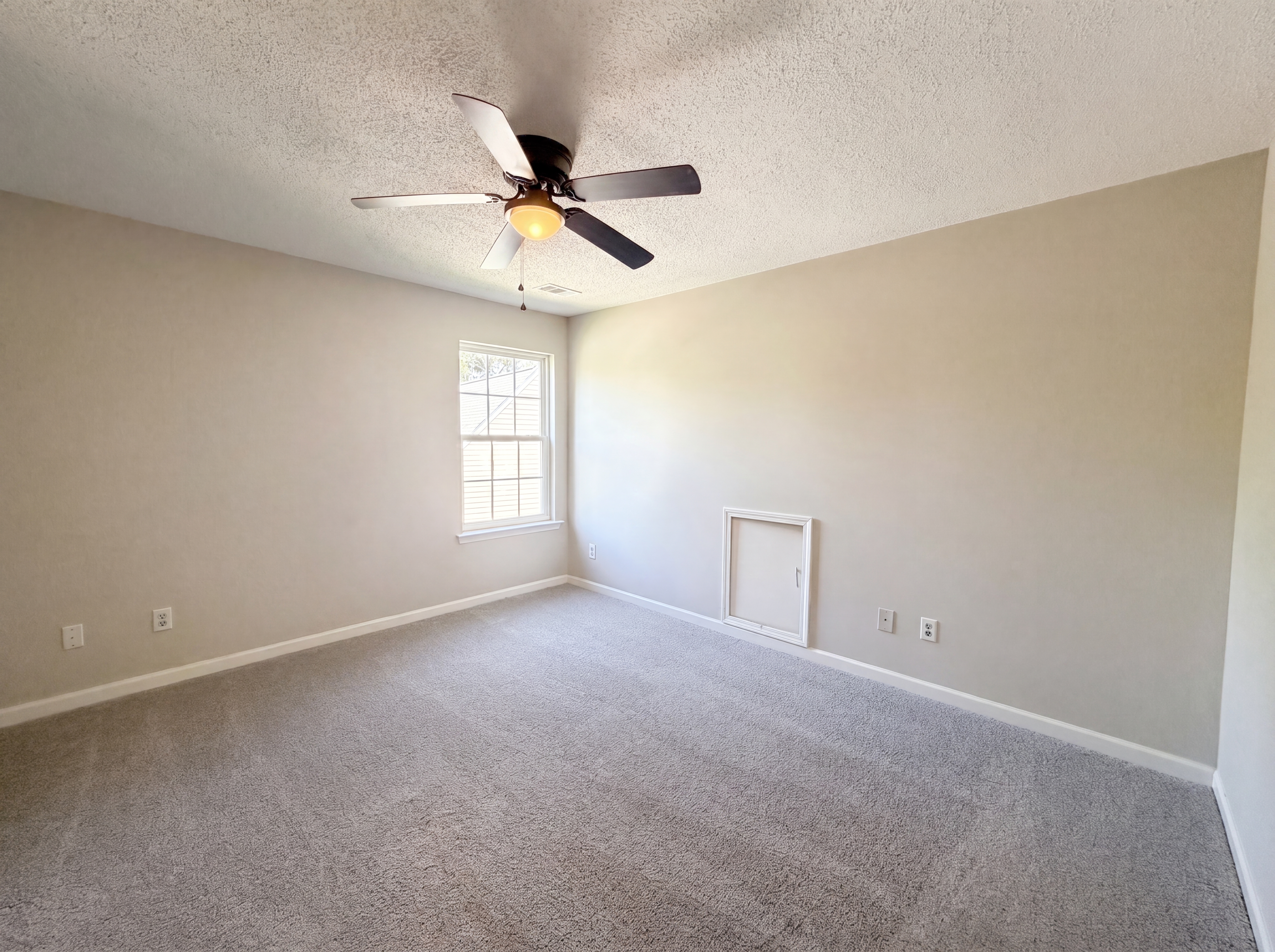 Photo 11 of 23 of 635 Sable View Ln, Atlanta, GA