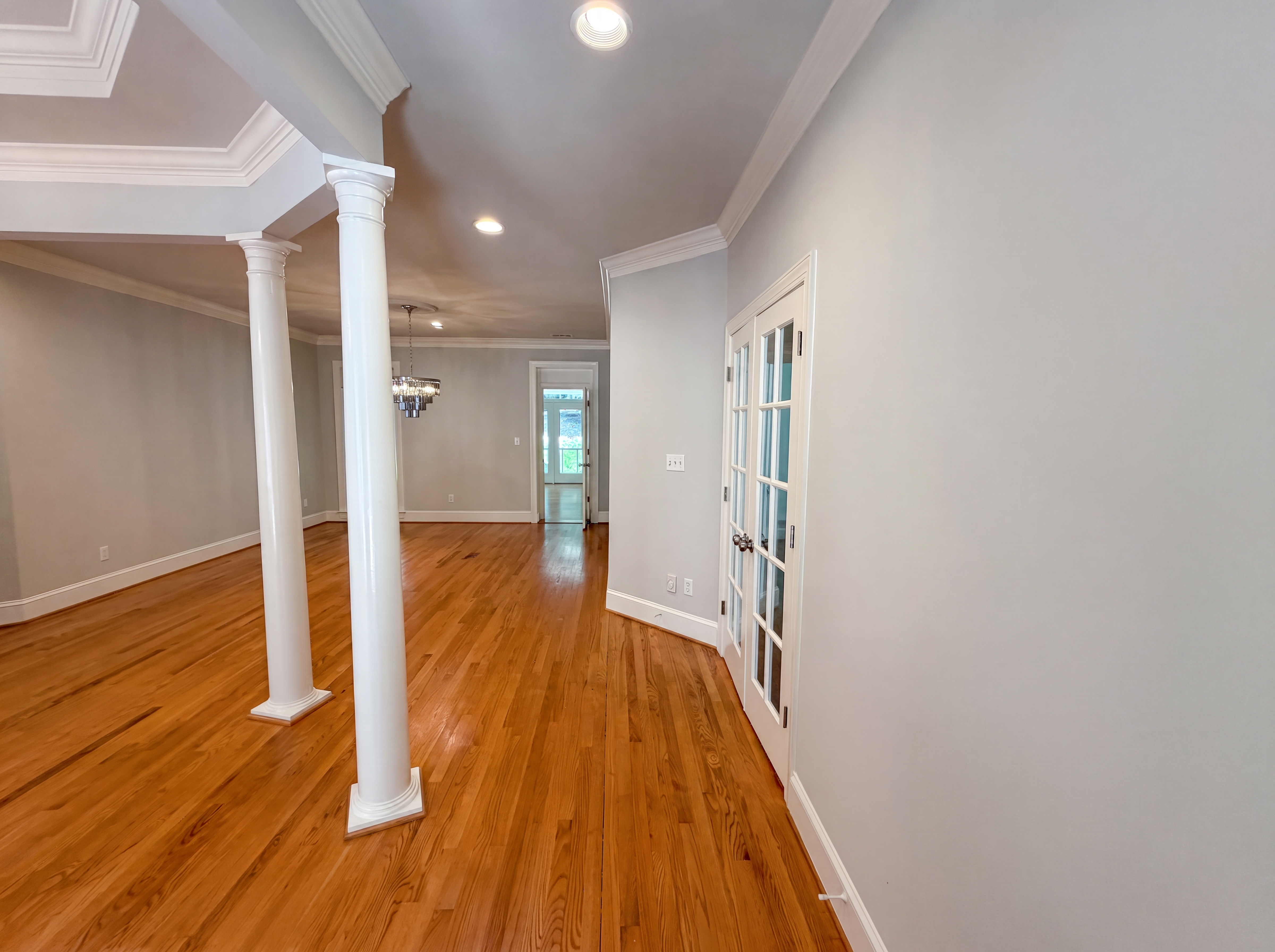 Photo 19 of 24 of 5309 Lancelot Dr, Charlotte, NC