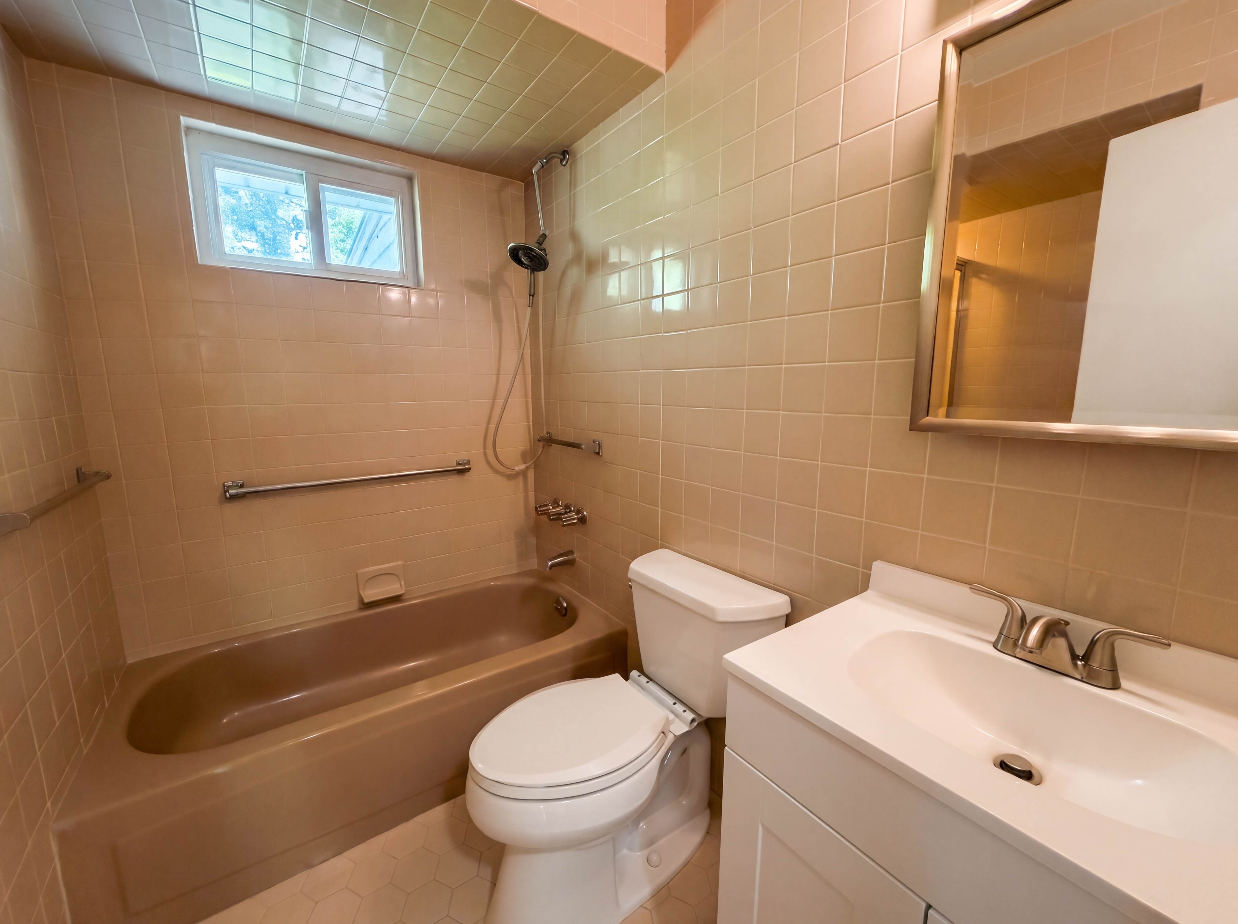 Photo 11 of 42 of 616 River Rd, Teaneck, NJ
