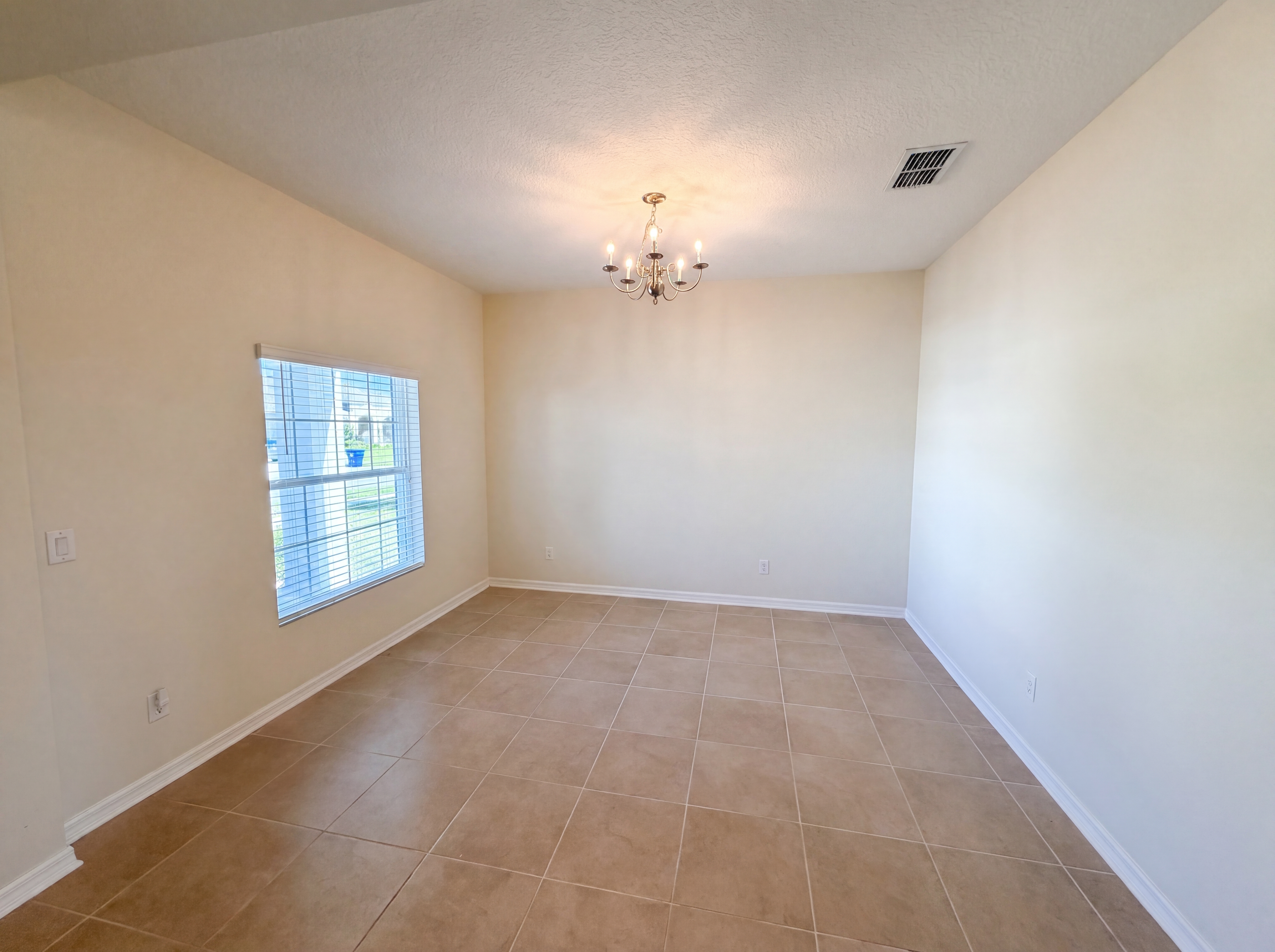 Photo 9 of 37 of 1811 Henley St, Saint Cloud, FL