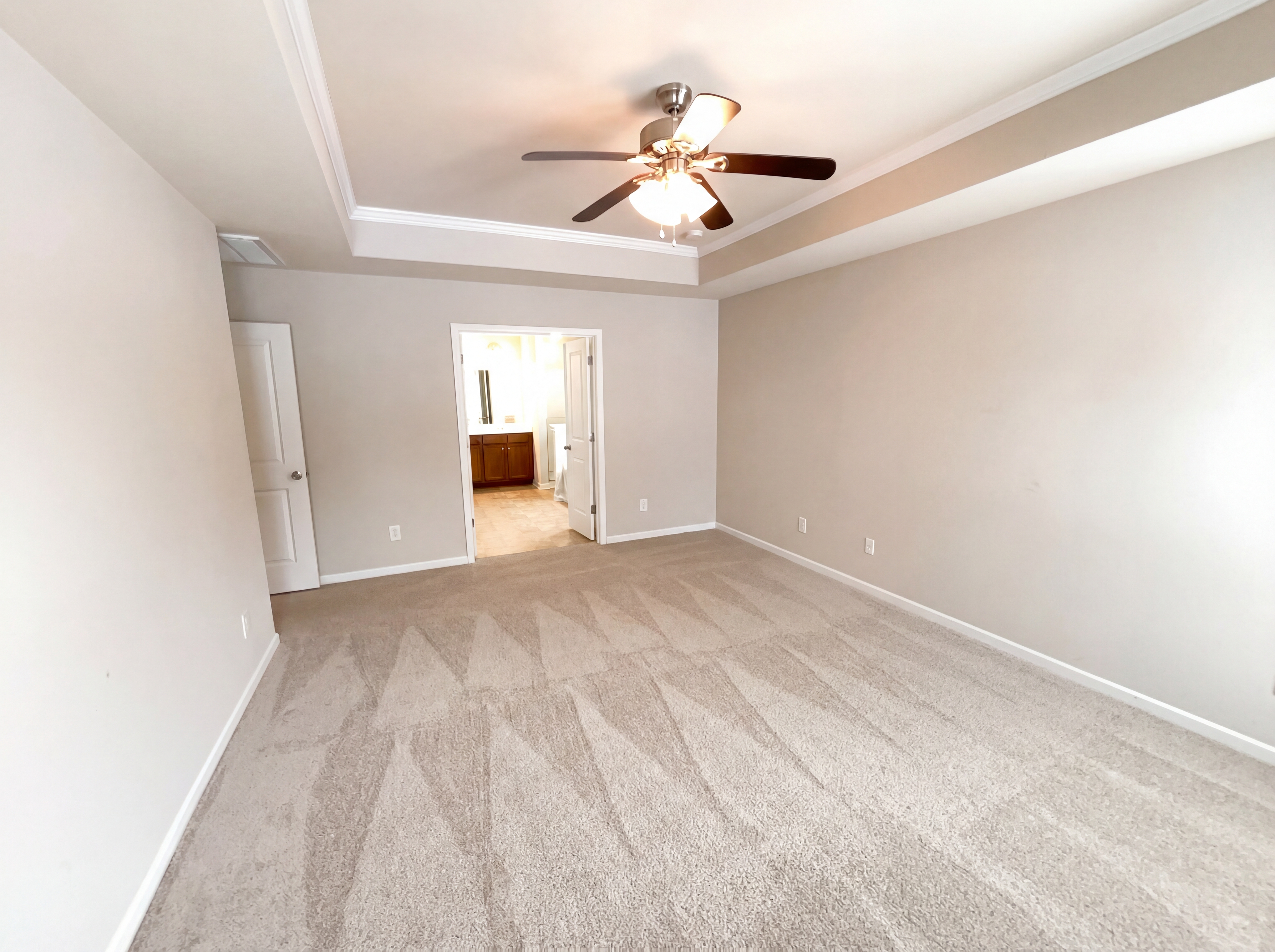 Photo 4 of 21 of 305 Augustus Ln, Mount Holly, NC