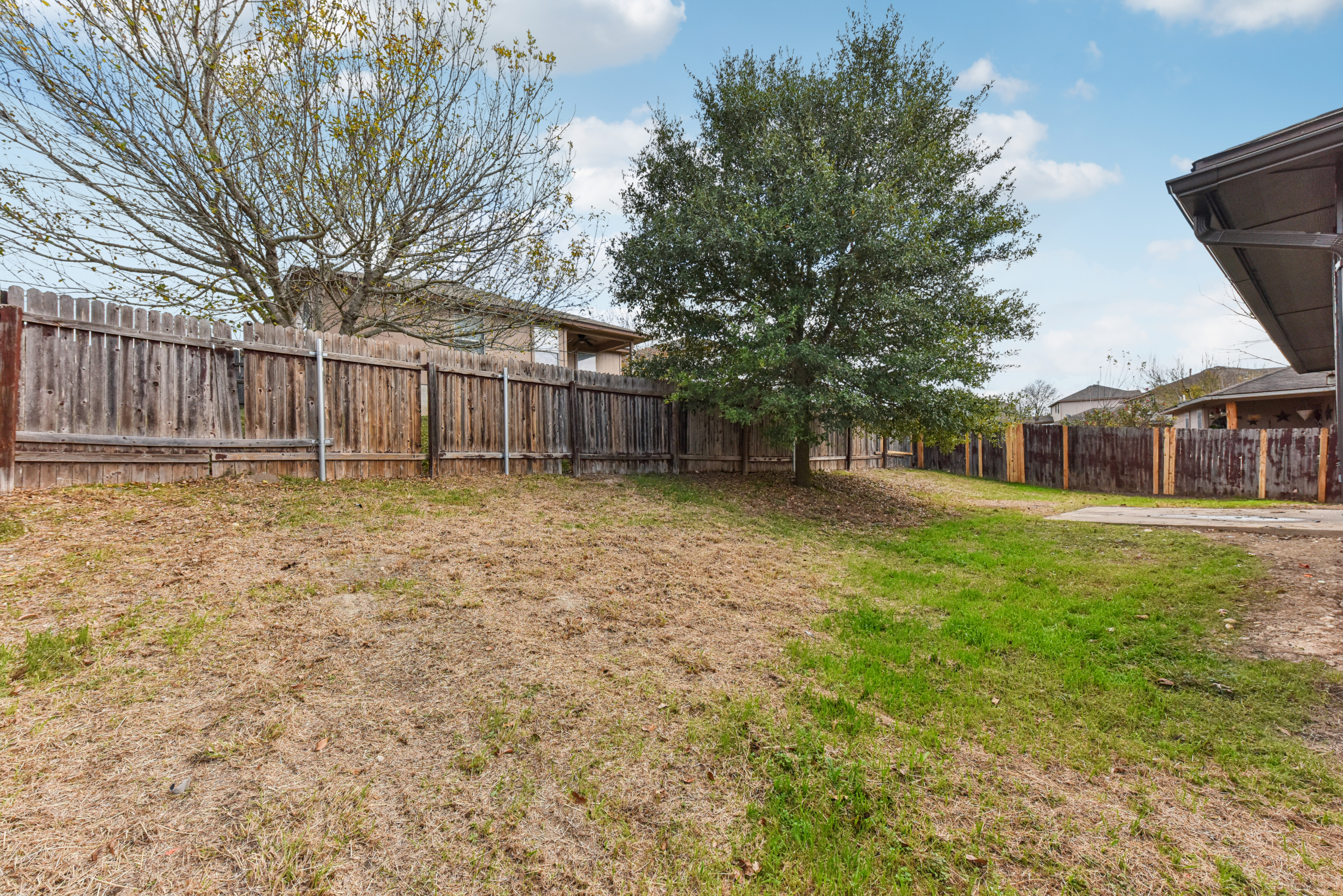 Photo 21 of 37 of 745 Covent Dr, Kyle, TX